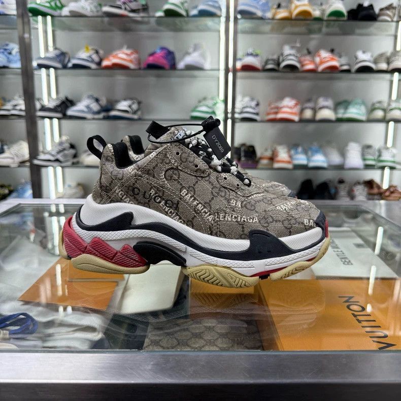 Balenciaga Balenciaga Gucci Triple S Dad Sneakers Size 35-2505 Size US 5 / EU 37 - 3 Thumbnail