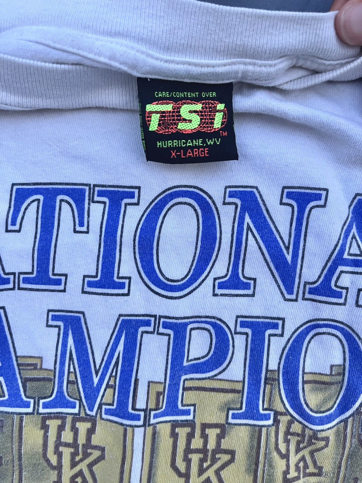 Vintage 1996 Final Four Kentucky Wildcats Championship Tee Size US XL / EU 56 / 4 - 4 Thumbnail
