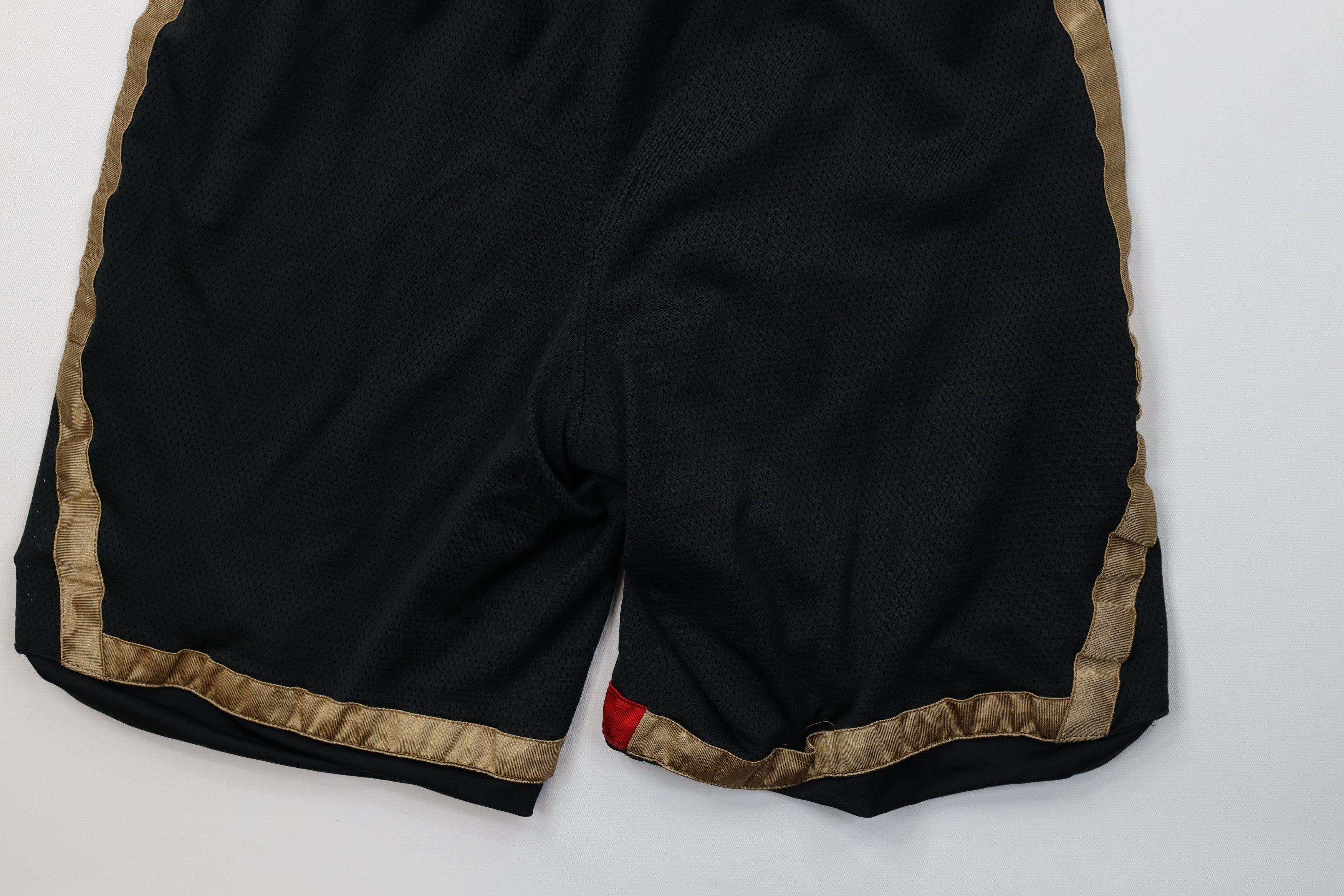 Nike Vintage Y2K Nike Mini Swoosh Mesh Gym Basketball Shorts Size US 32 / EU 48 - 12 Thumbnail
