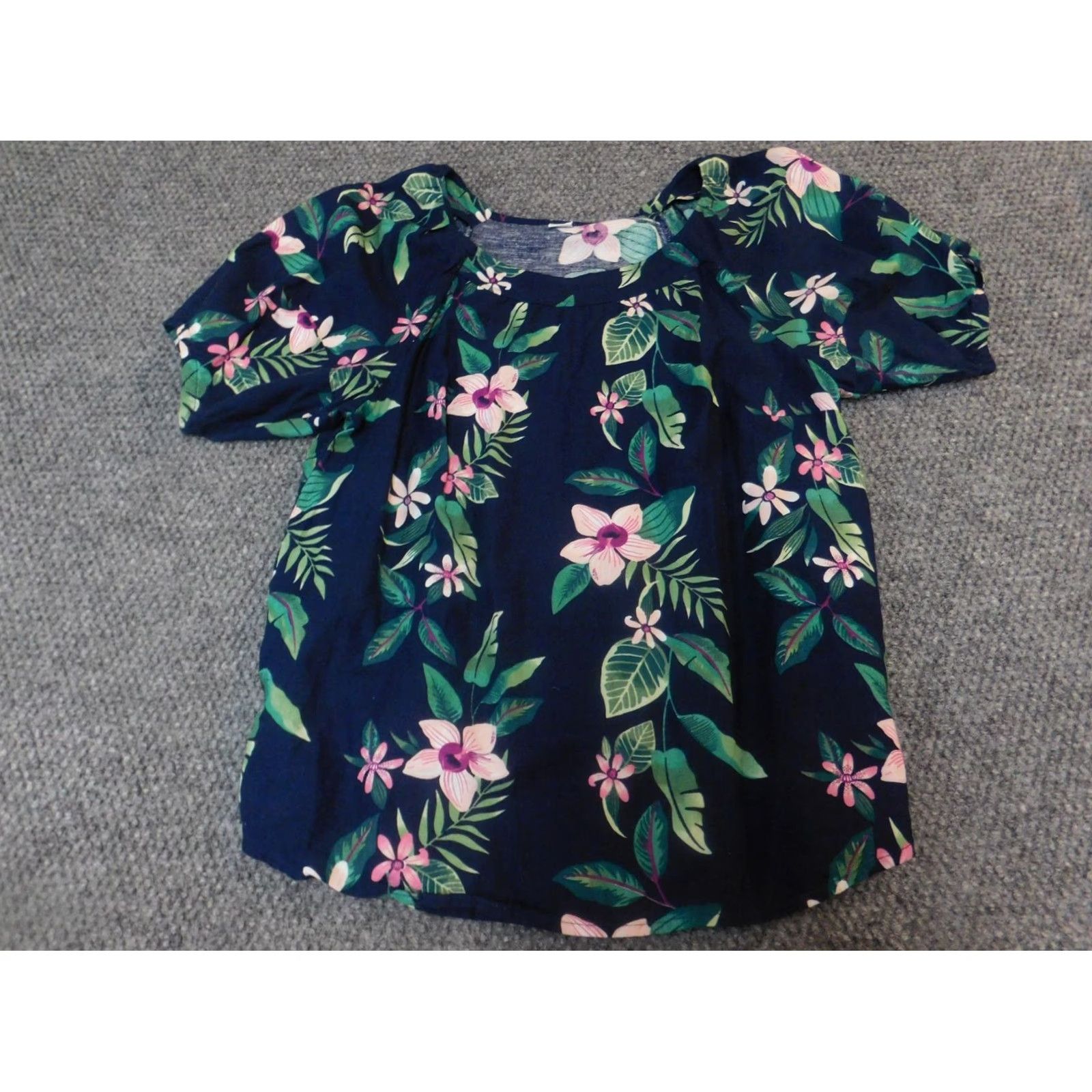 Old Navy Old Navy Womens Blouse Small Floral Blue Velvet Pleated Button-Down Collared Casual Shirt Size S / US 4 / IT 40 - 2 Thumbnail