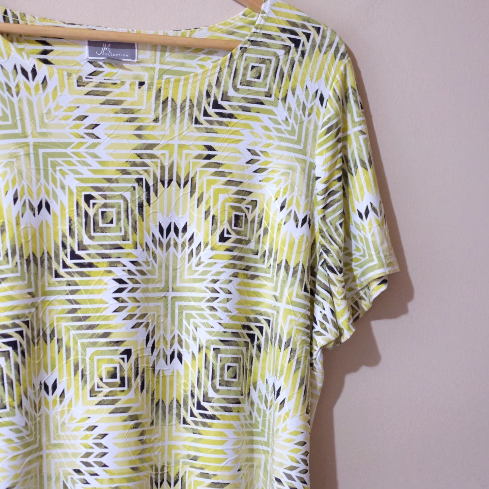 JM Collection JM Collection Top Stretch Textured Short Sleeve Women's XL Blouse White/Yellow/Green Size XL / US 12-14 / IT 48-50 - 3 Thumbnail