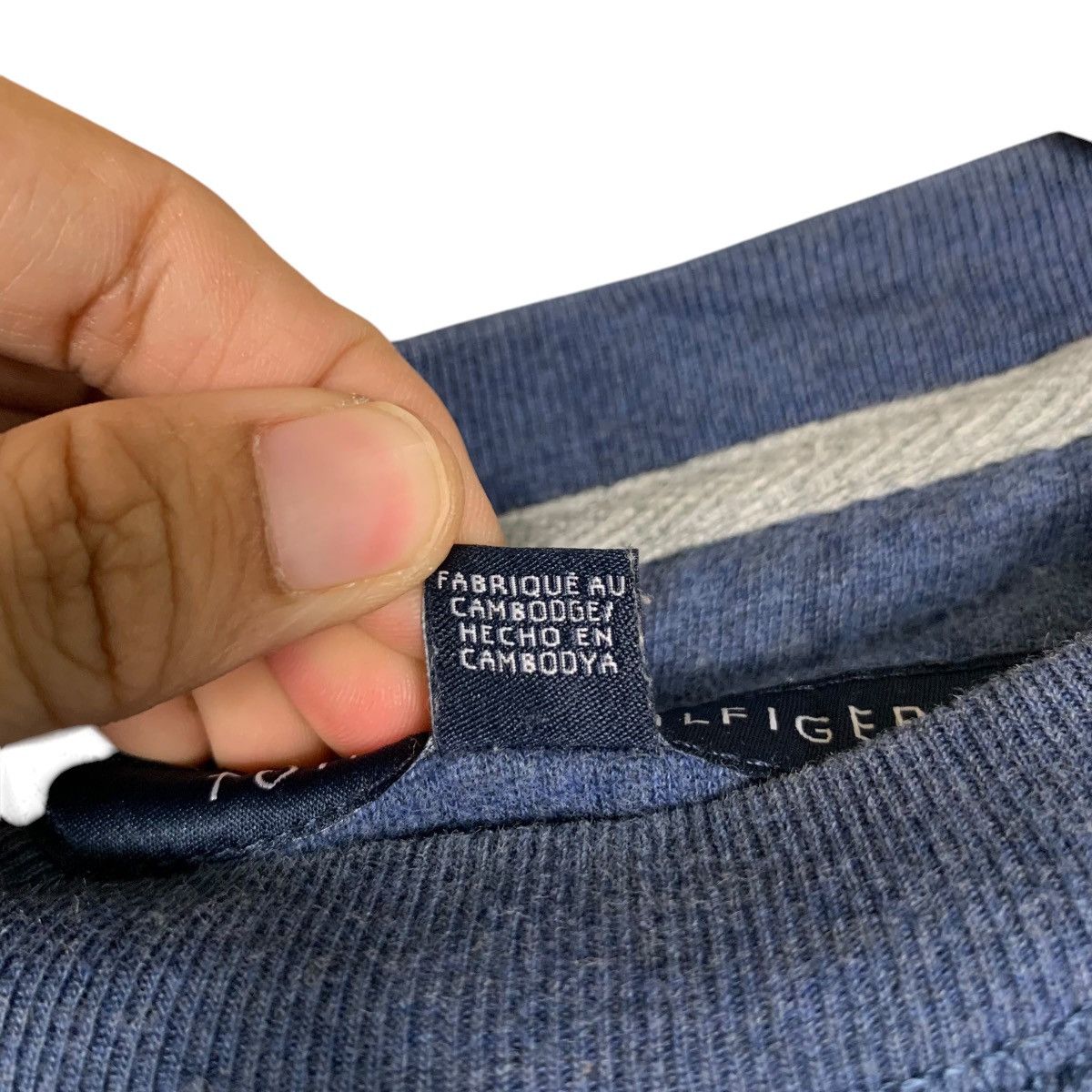 Tommy Hilfiger TOMMY HILFIGER Embroidery Small Logo Sweatshirt #1502-C67 Size US S / EU 44-46 / 1 - 12 Thumbnail