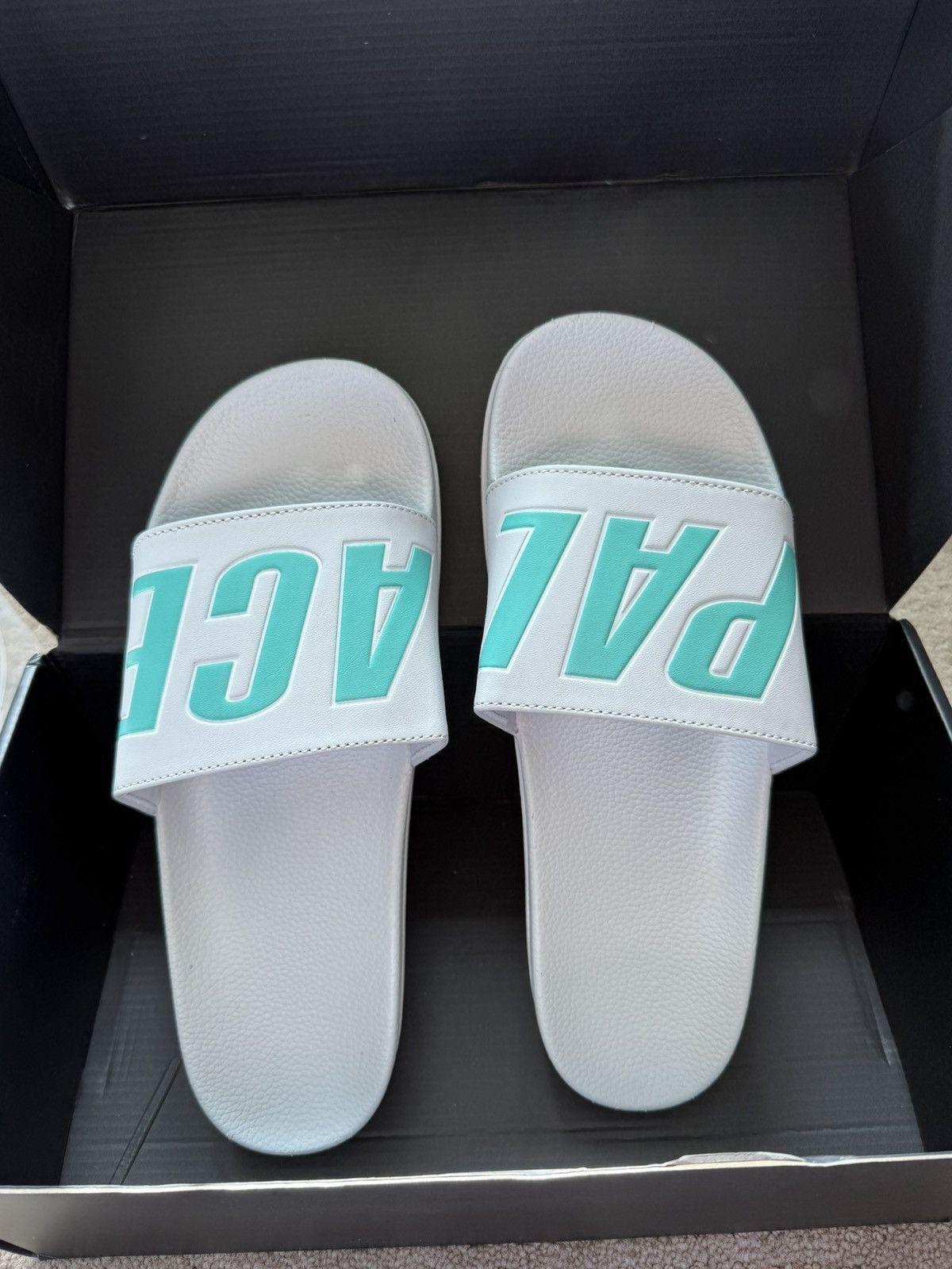 Palace PALACE slides Grey Size US 11 / EU 44 - 2 Thumbnail