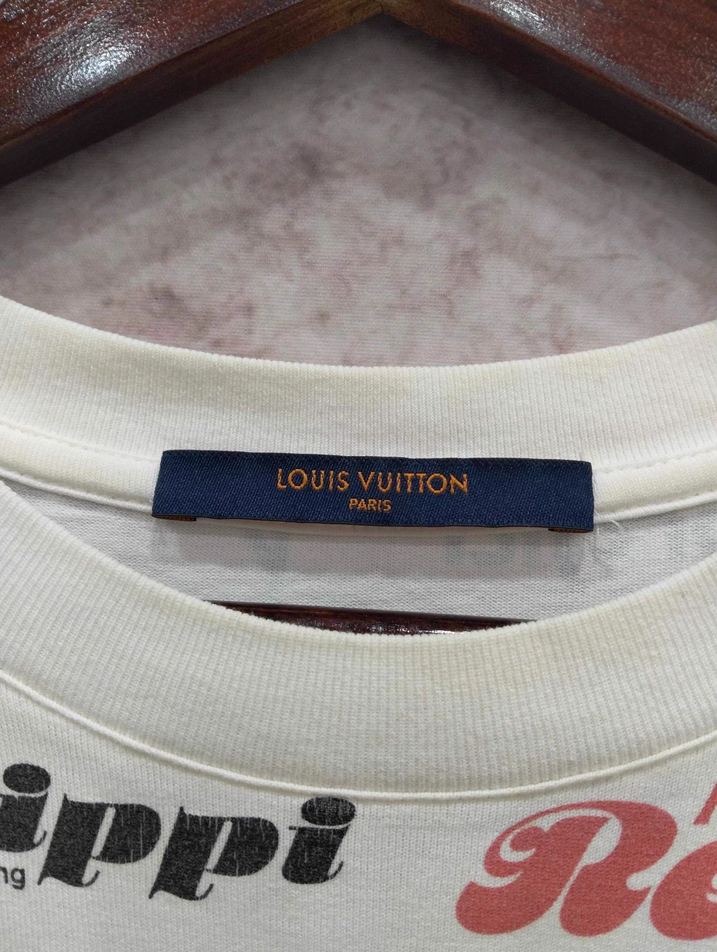 Louis Vuitton LV T-shirt M Size US M / EU 48-50 / 2 - 3 Thumbnail