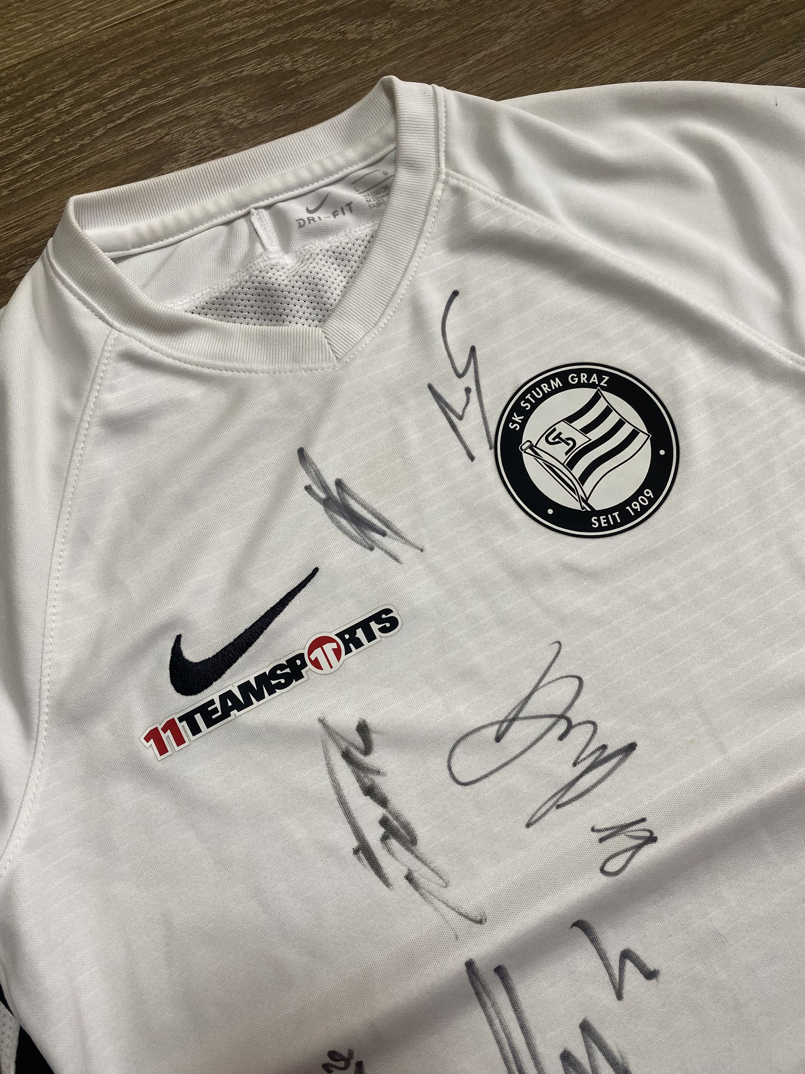 Nike × Vintage VTG SK Sturm Graz Training Football Jersey AUTOGRAPH kids L Size US L / EU 52-54 / 3 - 4 Thumbnail