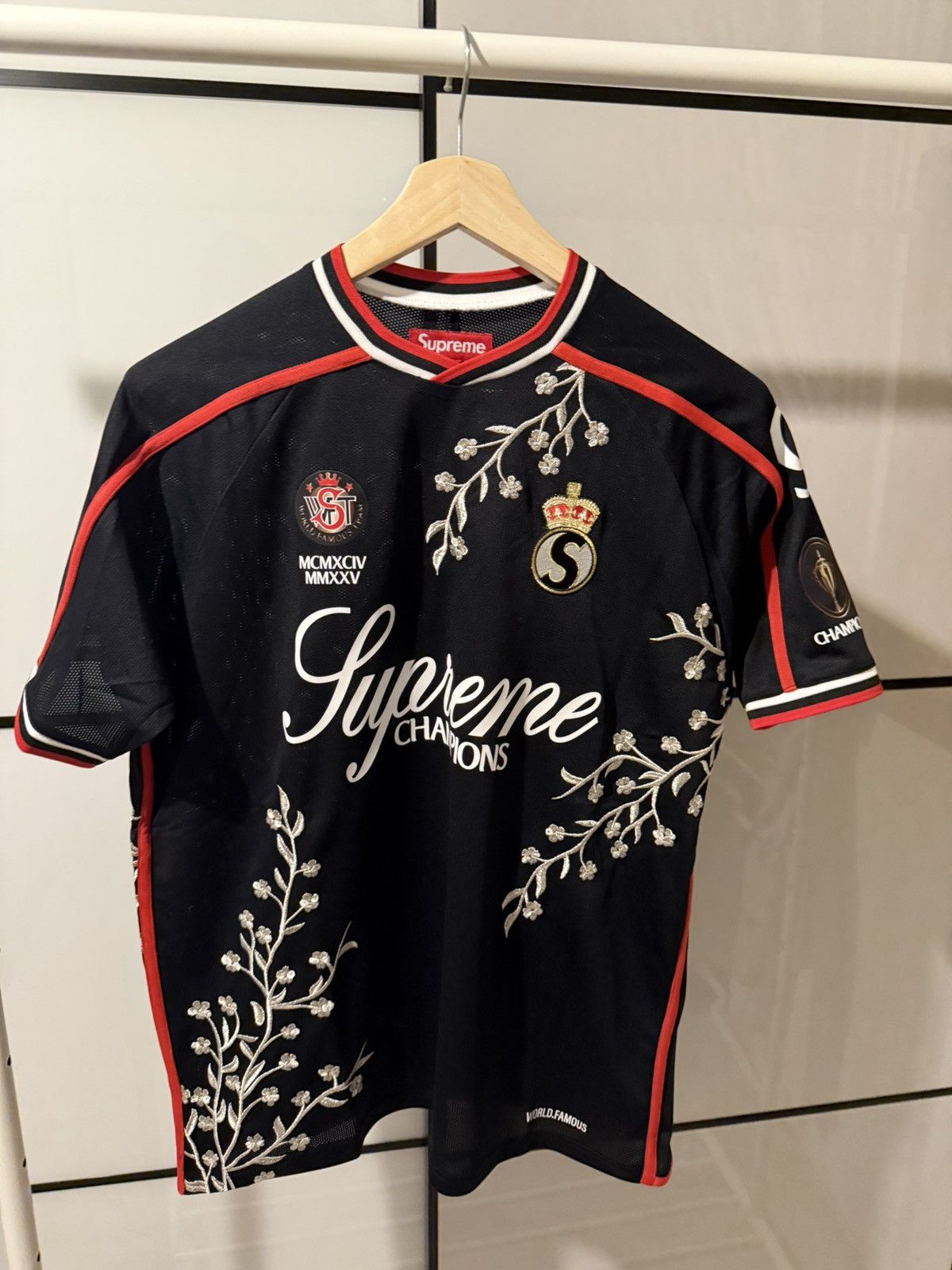 ウェア Supreme Floral Soccer Jersey Supreme Floral Soccer Jersey (FW25) - $138