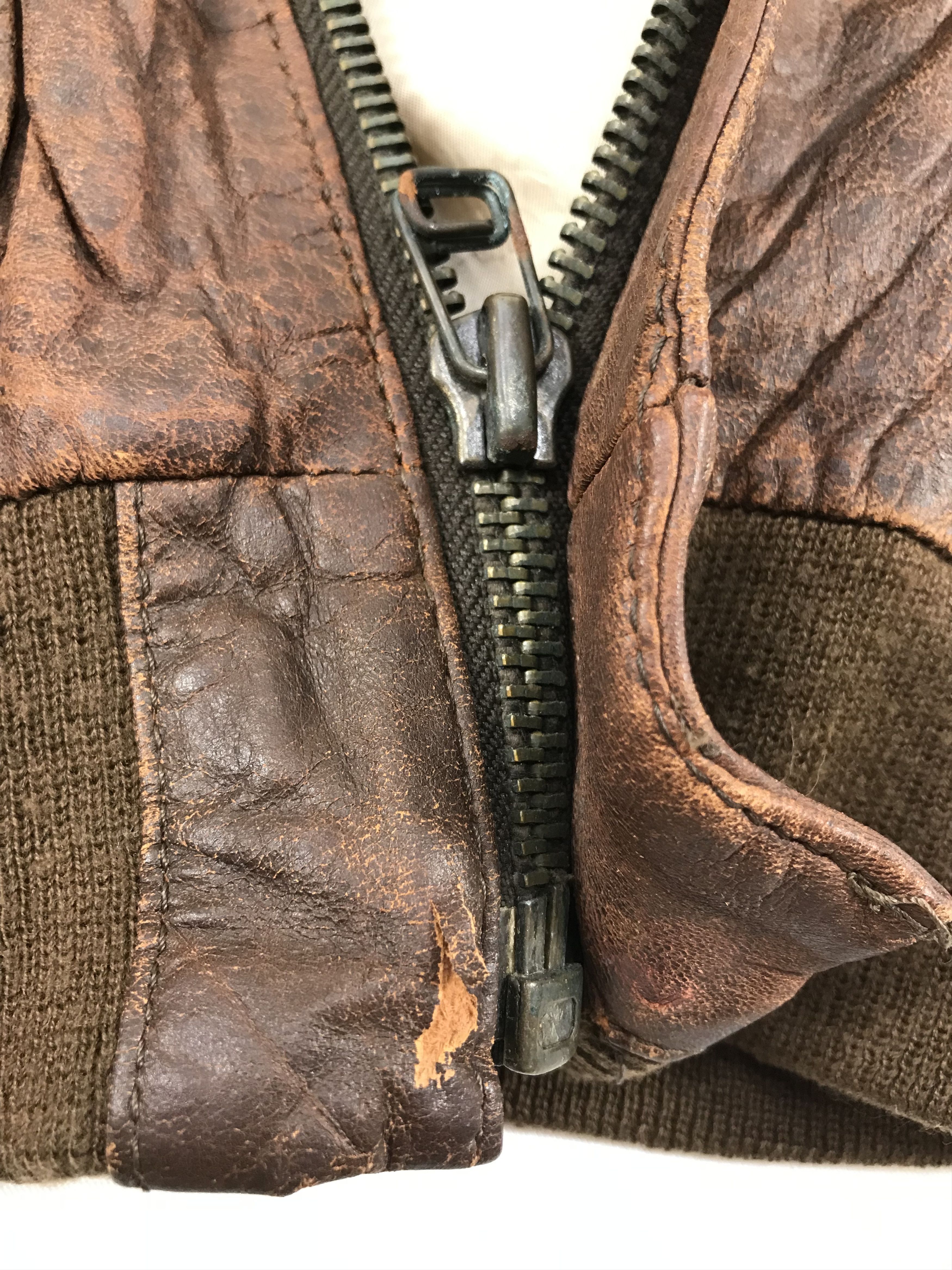Avirex Vintage Avirex US Army Air Force Old Leather Flight Jacket Size US L / EU 52-54 / 3 - 16 Thumbnail
