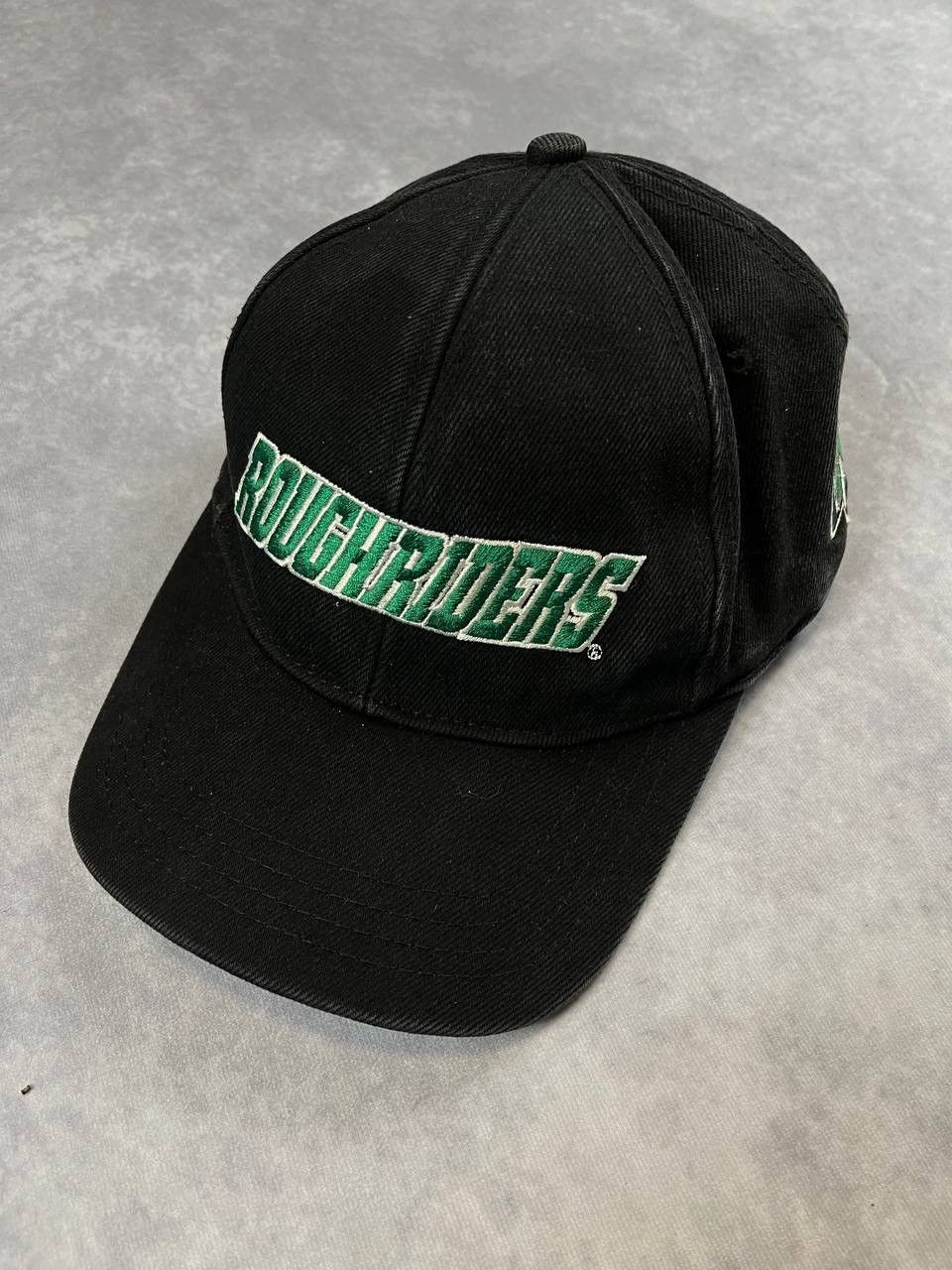 Starter × Vintage Vintage Saskatchewan Roughriders Starter Hat Arch 1st Gen Size ONE SIZE - 1 Thumbnail