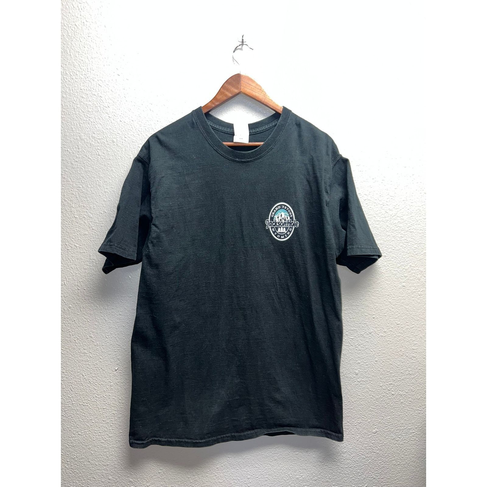 Fruit Of The Loom Vintage Jackson Hole Shirt Grand Tetons Wyoming Tee 90s VTG Size US L / EU 52-54 / 3 - 2 Thumbnail