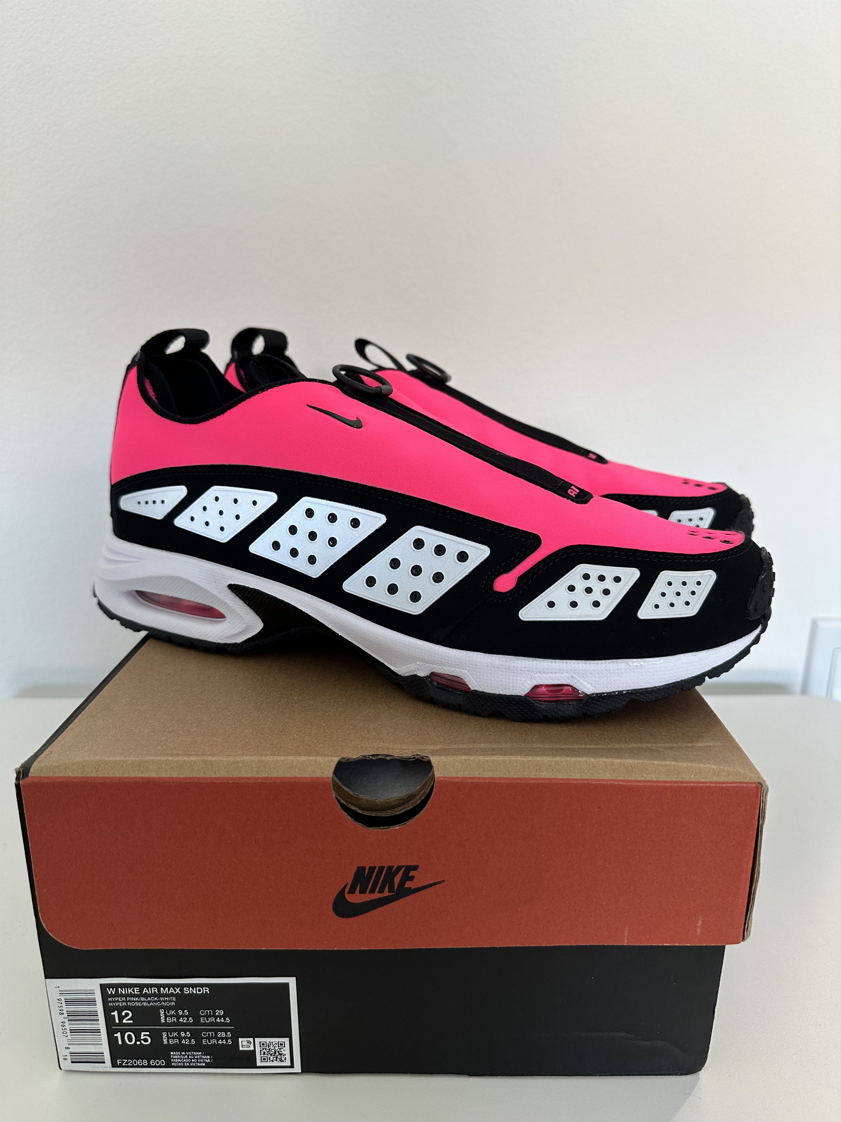 Nike W Air Max SNDR Size US 10.5 / EU 43-44 - 1 Thumbnail