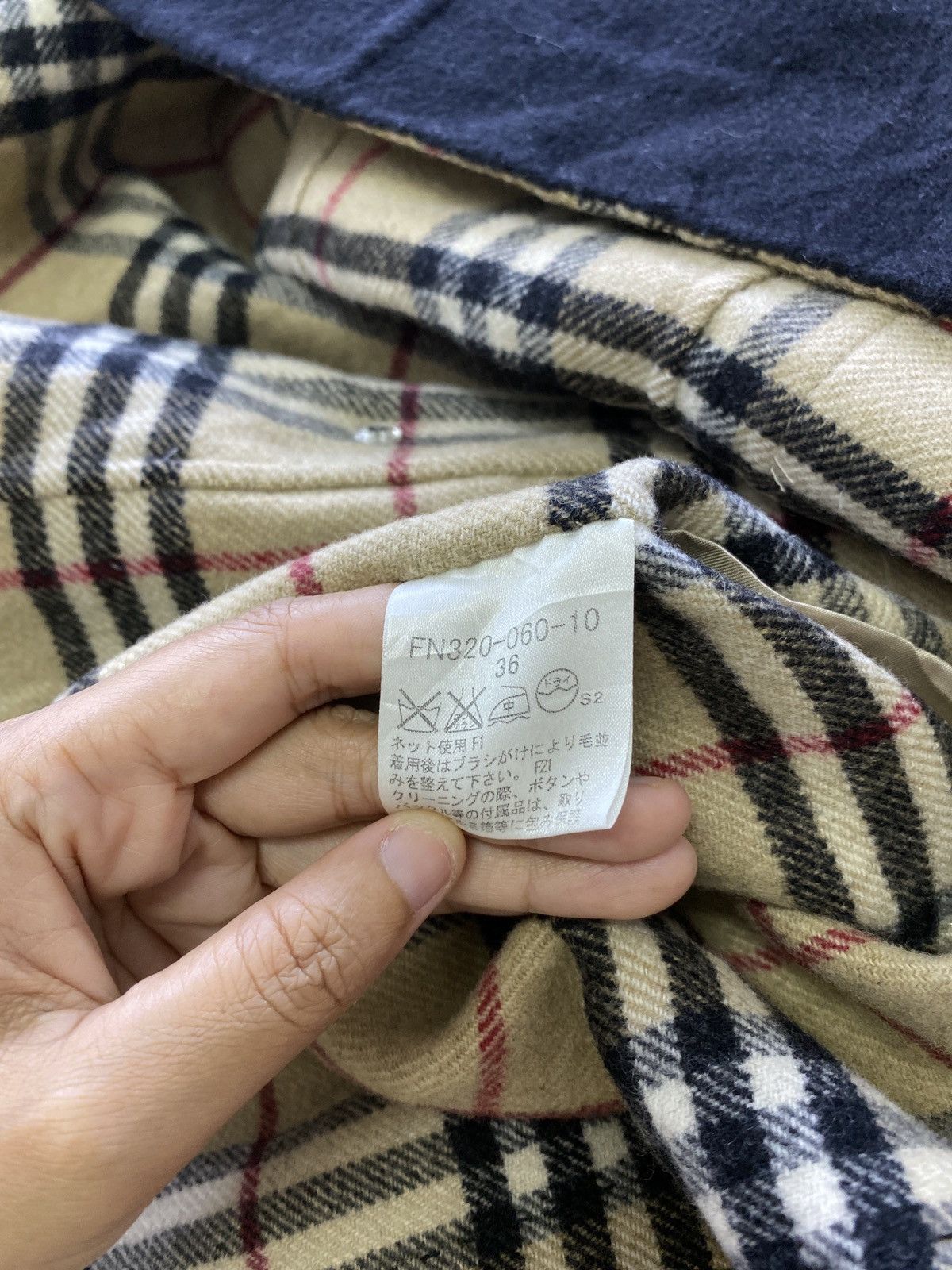 Burberry Vintage 90s Burberry London Nova Check Wool Trench Coat Size US S / EU 44-46 / 1 - 12 Thumbnail