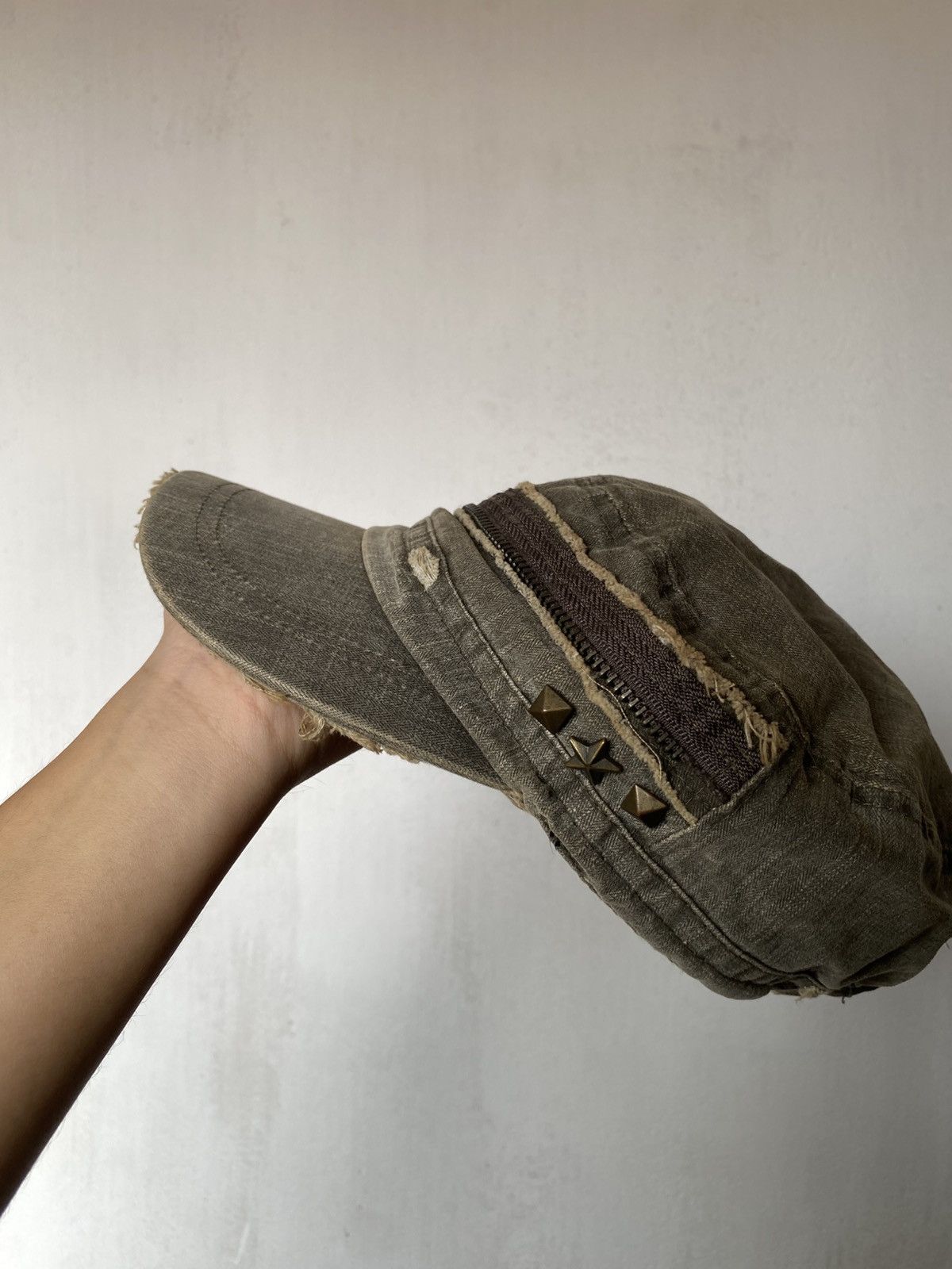 If Six Was Nine × Japanese Brand × Le Grande Bleu (L.G.B.) Cadet Distressed Zipper Goth Hat Size ONE SIZE - 4 Thumbnail