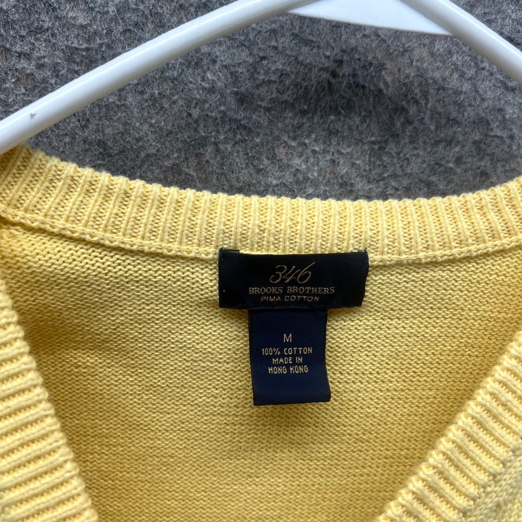 Brooks Brothers VINTAGE Brooks Brothers Sweater Mens M Yellow V-Neck Pima Cotton Fleece Cable-Knit Logo Pullover All Seasons - Chiefly for Business, Casual, Travel Size US M / EU 48-50 / 2 - 3 Thumbnail