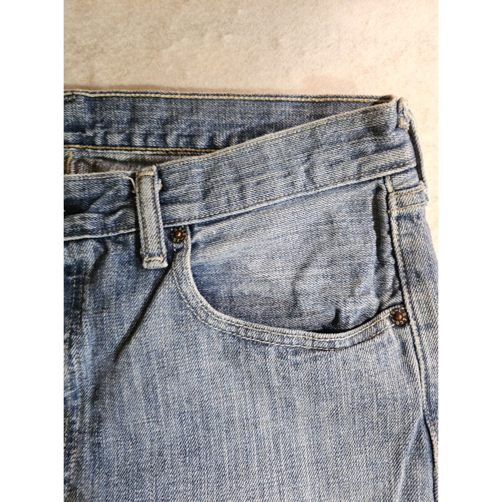 Levi's VINTAGE Levi 501 XX Jeans Mens 33x32 Blue Medium Wash Denim Cotton 90s USA Style Regular Waist 34 Inseam 32 Straight Distressed 5-Pocket Size US 33 - 4 Thumbnail