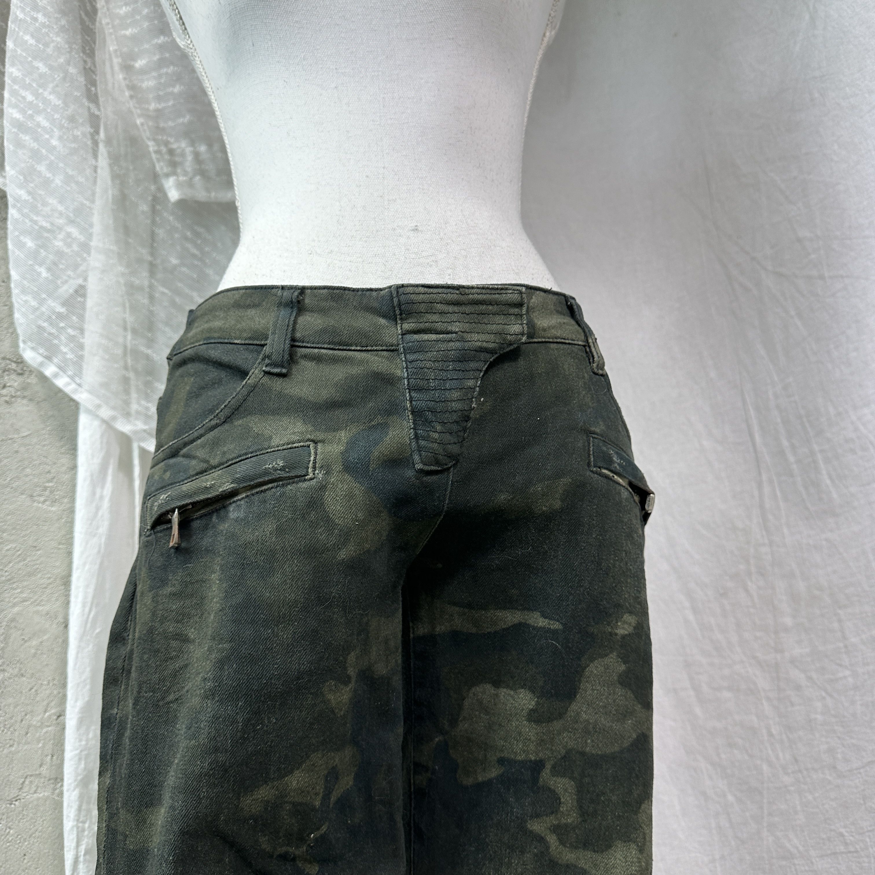 Balmain Vintage Gorpcore Camo Biker Balmain Pants Y2K Size 26" / US 2 / IT 38 - 8 Thumbnail