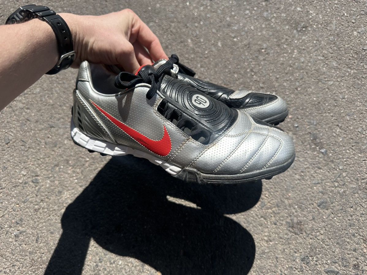 Vintage nike Total 90 silver boots rare size US8.5 rare