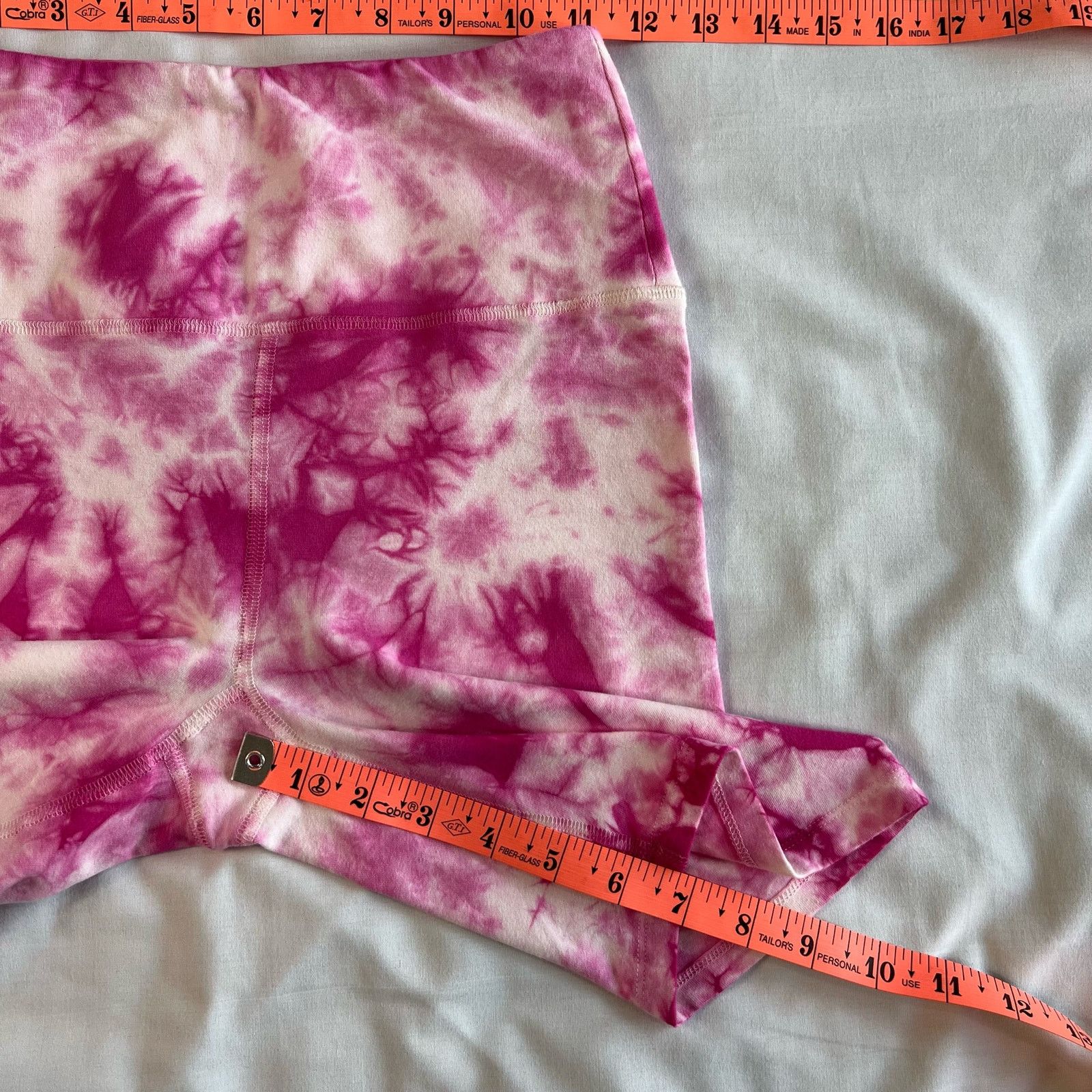 Champion Champion Women's Small Tie-Dye Pink Biker Shorts 7" Inseam Size 25" / US 0 / IT 36 - 4 Thumbnail
