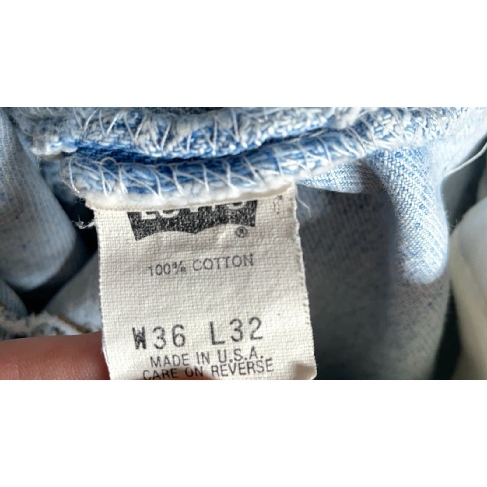 Levi's VINTAGE Levi's 550 Jeans Mens 34 x 31 Light Blue Denim 90s Distressed Straight 5-Pocket Zip Fly USA Made Size US 34 / EU 50 - 3 Thumbnail