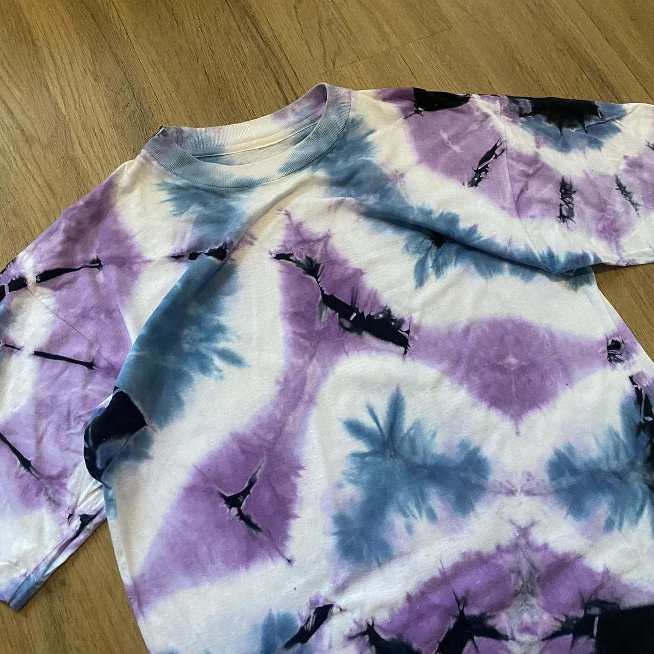 Other 90s Single Stitch Boxy Purple and black tie-dye short Size US M / EU 48-50 / 2 - 3 Thumbnail