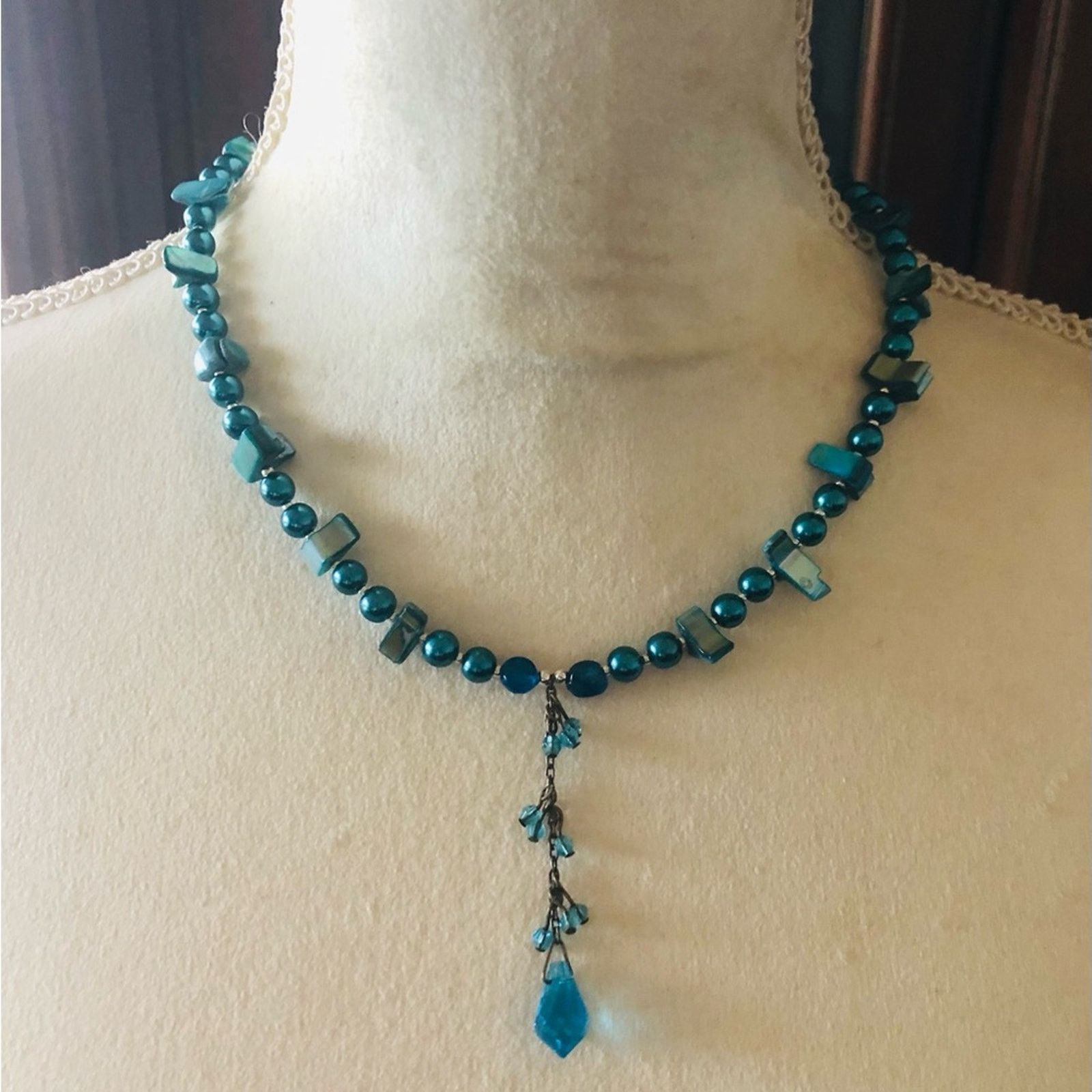 Handmade Handcrafted repurpose peacock crystal Pearl necklace Size ONE SIZE - 2 Thumbnail