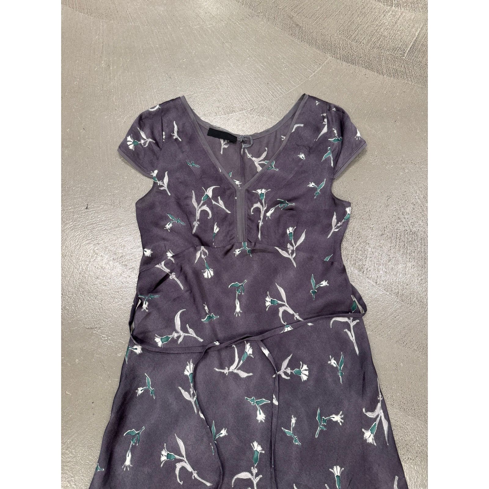 Prada F/W 1997 Prada floral silk mini dress Size M / US 6-8 / IT 42-44 - 4 Thumbnail