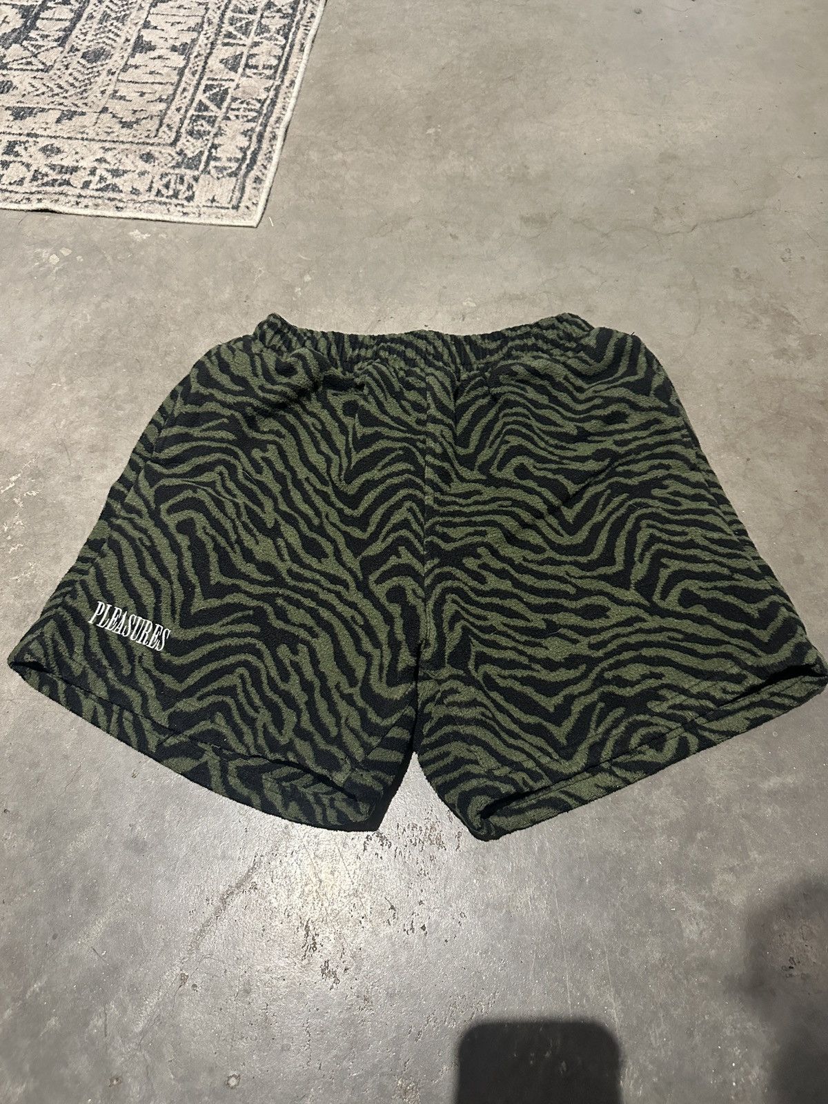 Pleasures Pleasures Fuzzy Green Shortsb Size US 33 - 1 Thumbnail