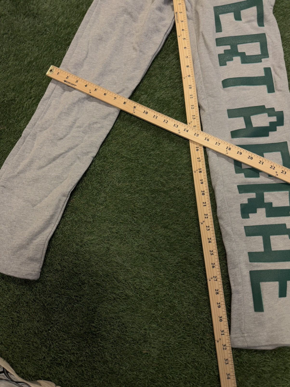Vertabrae Vertabrae Sweatpants Grey/Green Size Small (NEW) Size US 30 / EU 46 - 10 Thumbnail