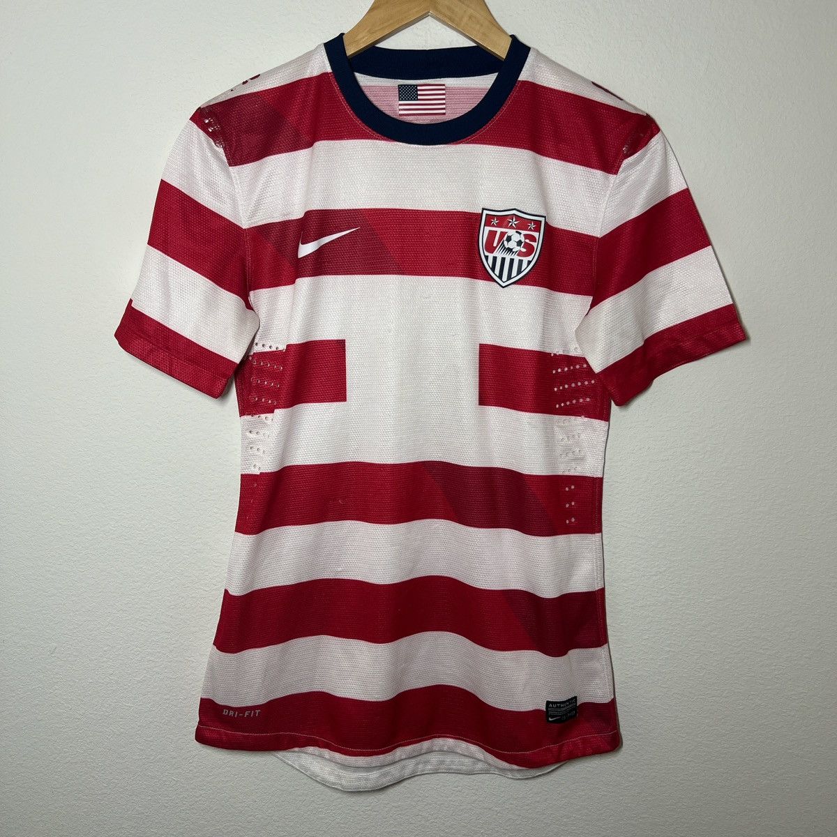 image of Nike x Soccer Jersey Usa 2012 Home Jersey "waldo" Player Issue in Red, Men's (Size Small)