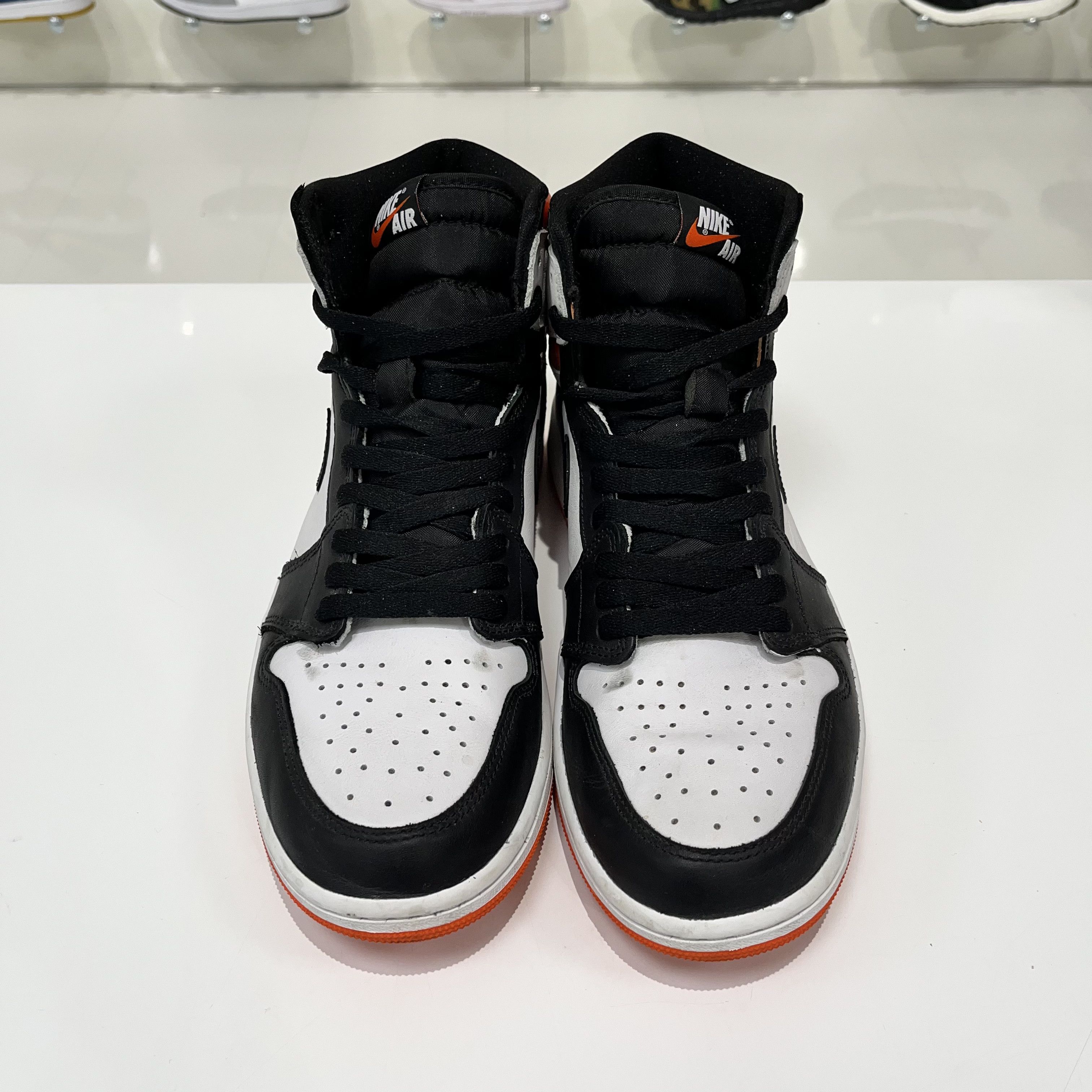 Nike Air Jordan 1 Retro High Electro Orange Size US 10.5 / EU 43-44 - 10 Thumbnail