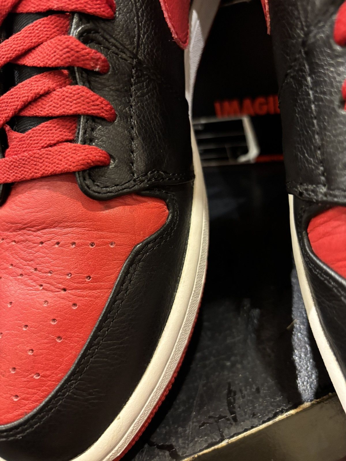 Jordan Brand Jordan 1 retro high 2010 ‘Banned’ Size US 12 / EU 45 - 7 Thumbnail