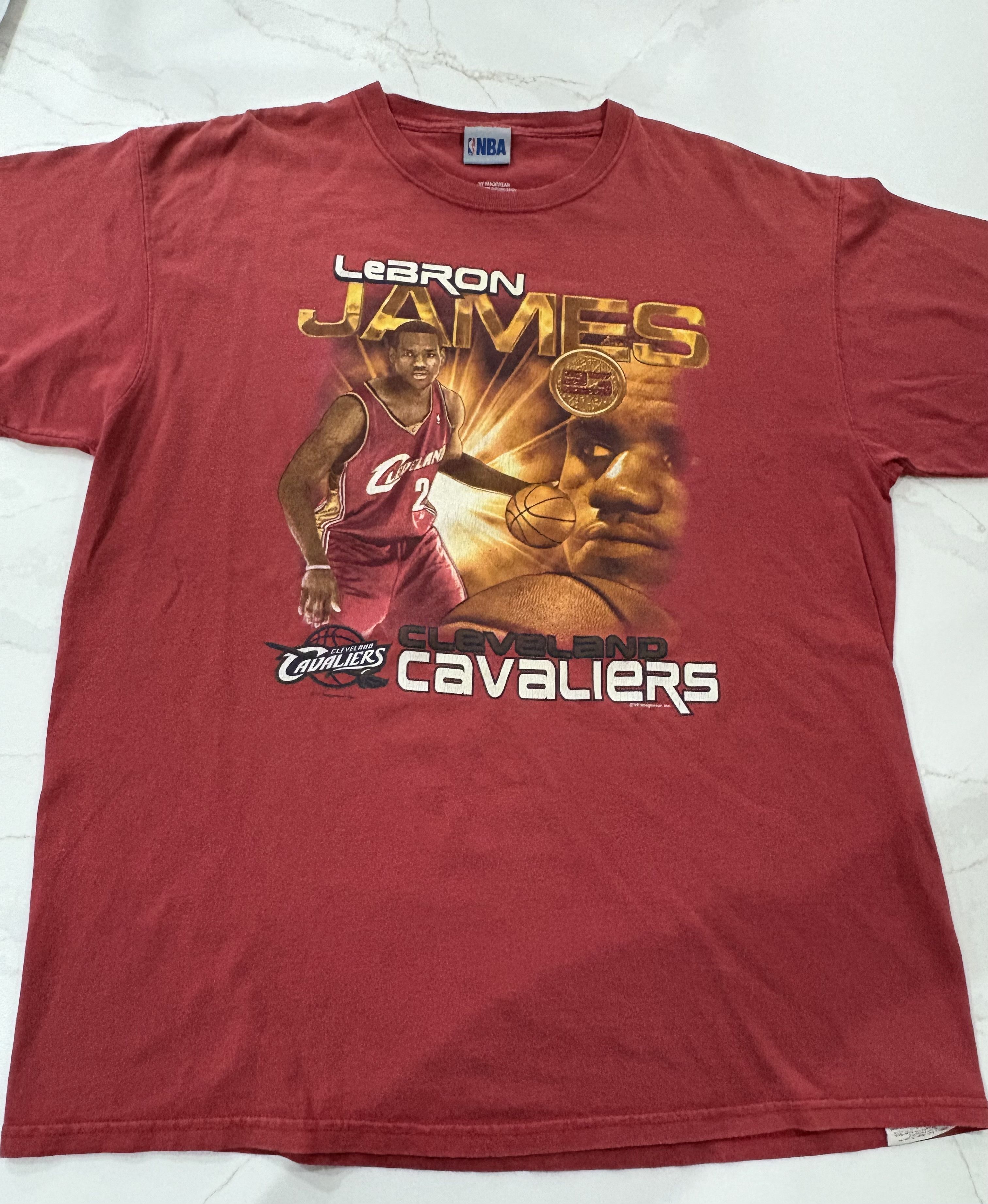 NBA Rare Vintage LeBron James Rookie Tee Cavs NBA Sports XL Size US XL / EU 56 / 4 - 1 Thumbnail