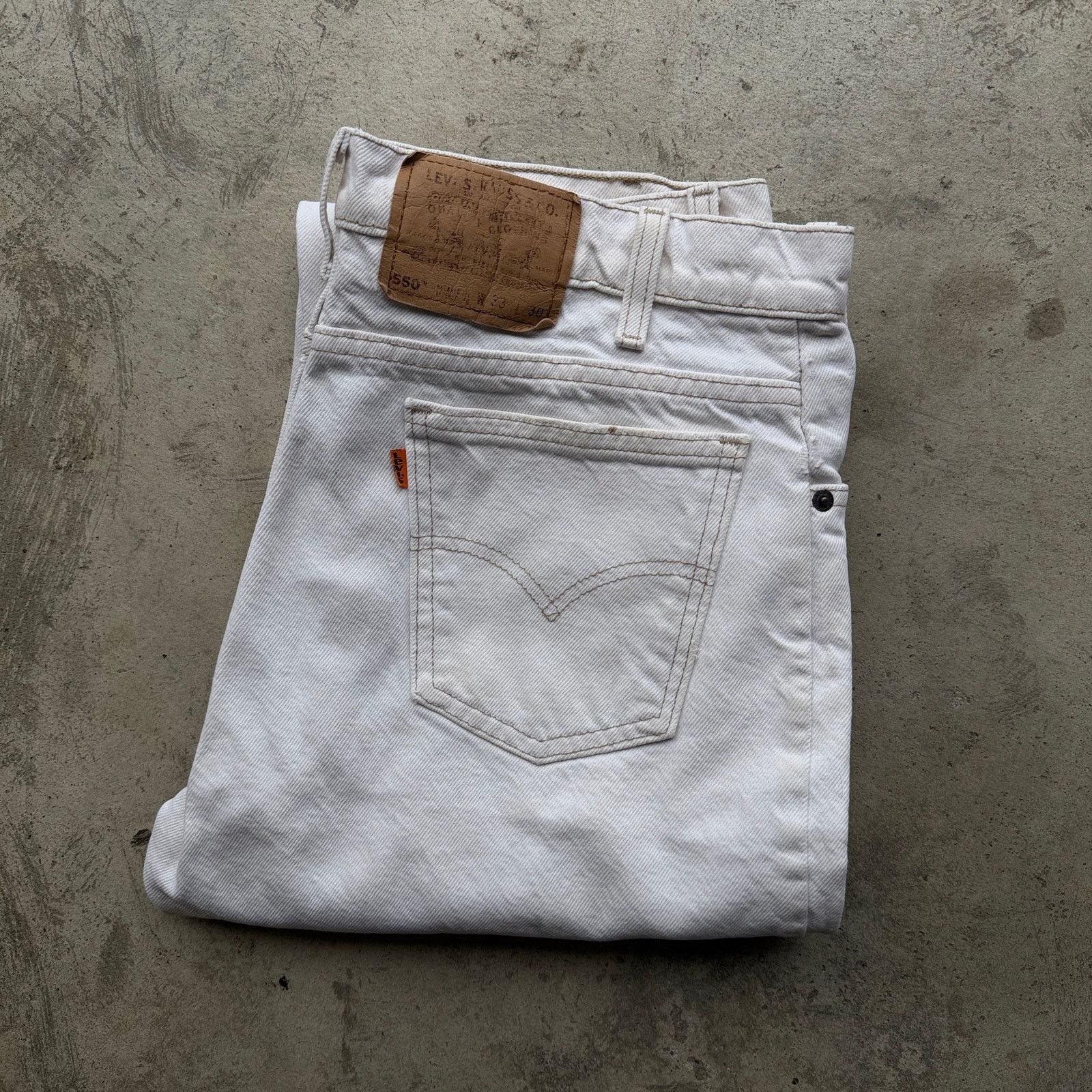 Levi's Vtg 80s Levi's orange tab 550 Relaxed White painter Jeans Size US 33 - 1 Thumbnail