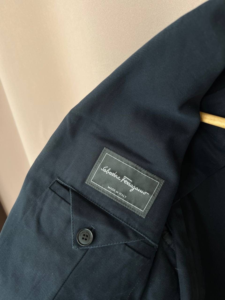 Salvatore Ferragamo Salvatore Ferragamo Vintage Blazer Mens Size 50 (M/L) Button Size 46R - 10 Thumbnail
