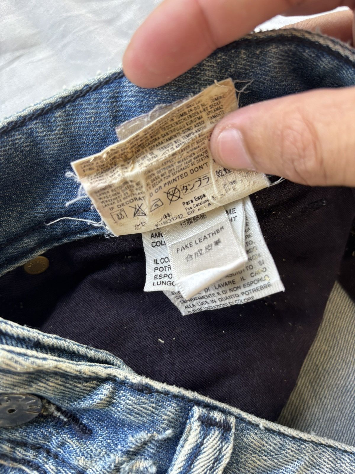 Diesel Vintage Diesel Safado Thrashed Distressed Denim Jeans Size US 33 - 13 Thumbnail