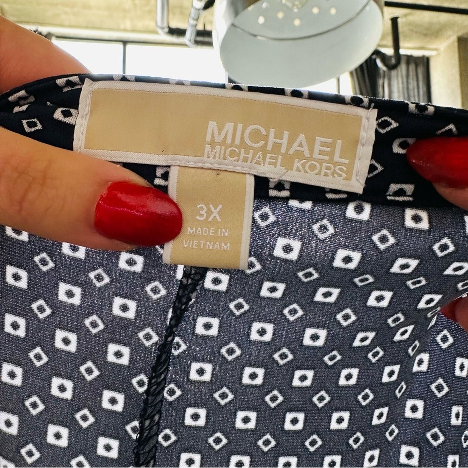 Michael Kors MICHAEL KORS Navy Blue White Ruffle Tunic Blouse Top Shirt Size 3XL / US 20-22 - 7 Thumbnail