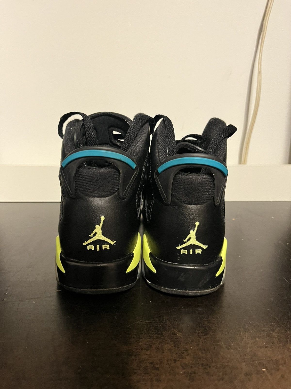 Jordan Brand Air Jordan 6 Retro Turbo Green GS 7Y 543390-043 Size US 7 / EU 40 - 6 Thumbnail