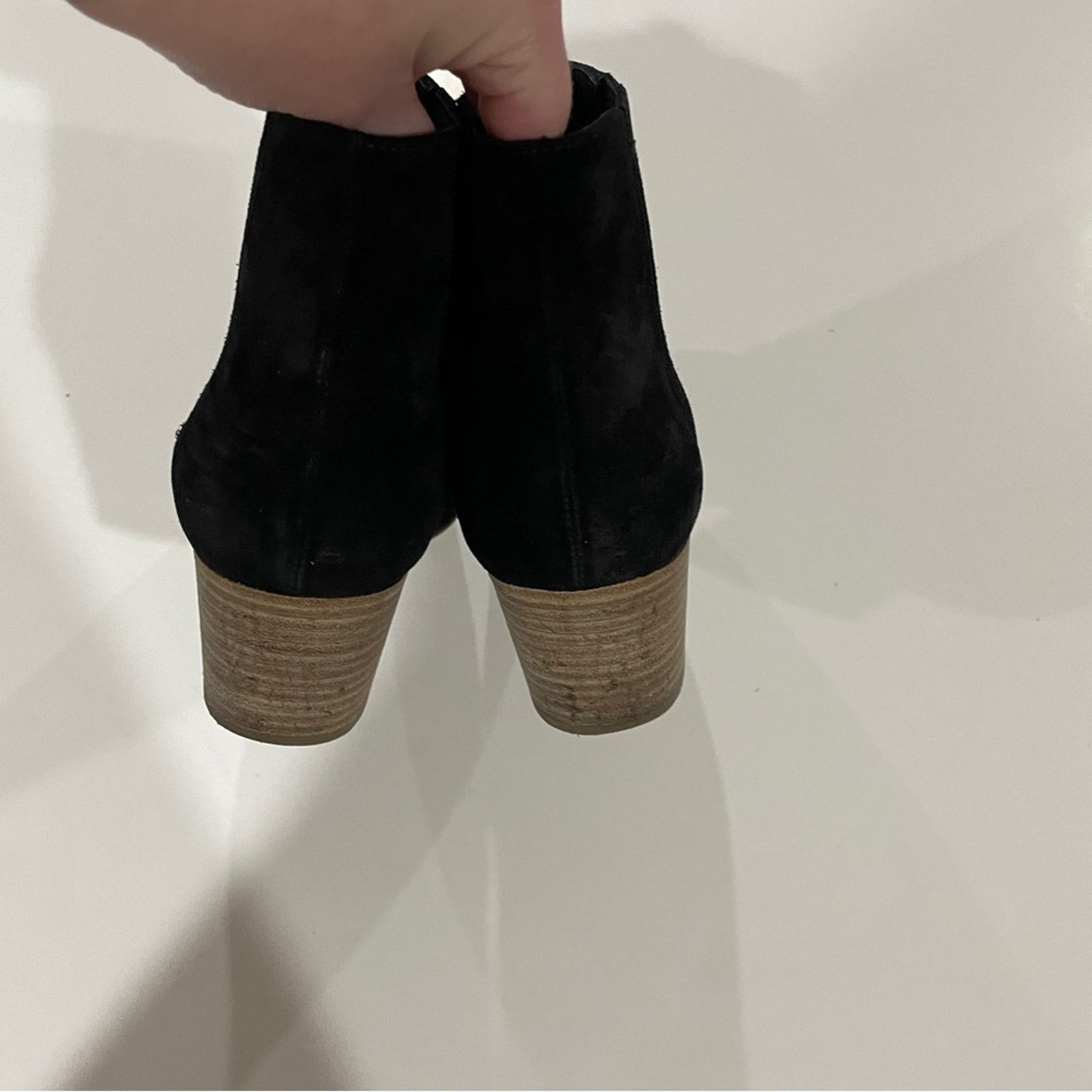 Vince Vince Black Suede Chukka Pull On Ankle Heeled Booties Size 7 Size US 7 / IT 37 - 6 Thumbnail