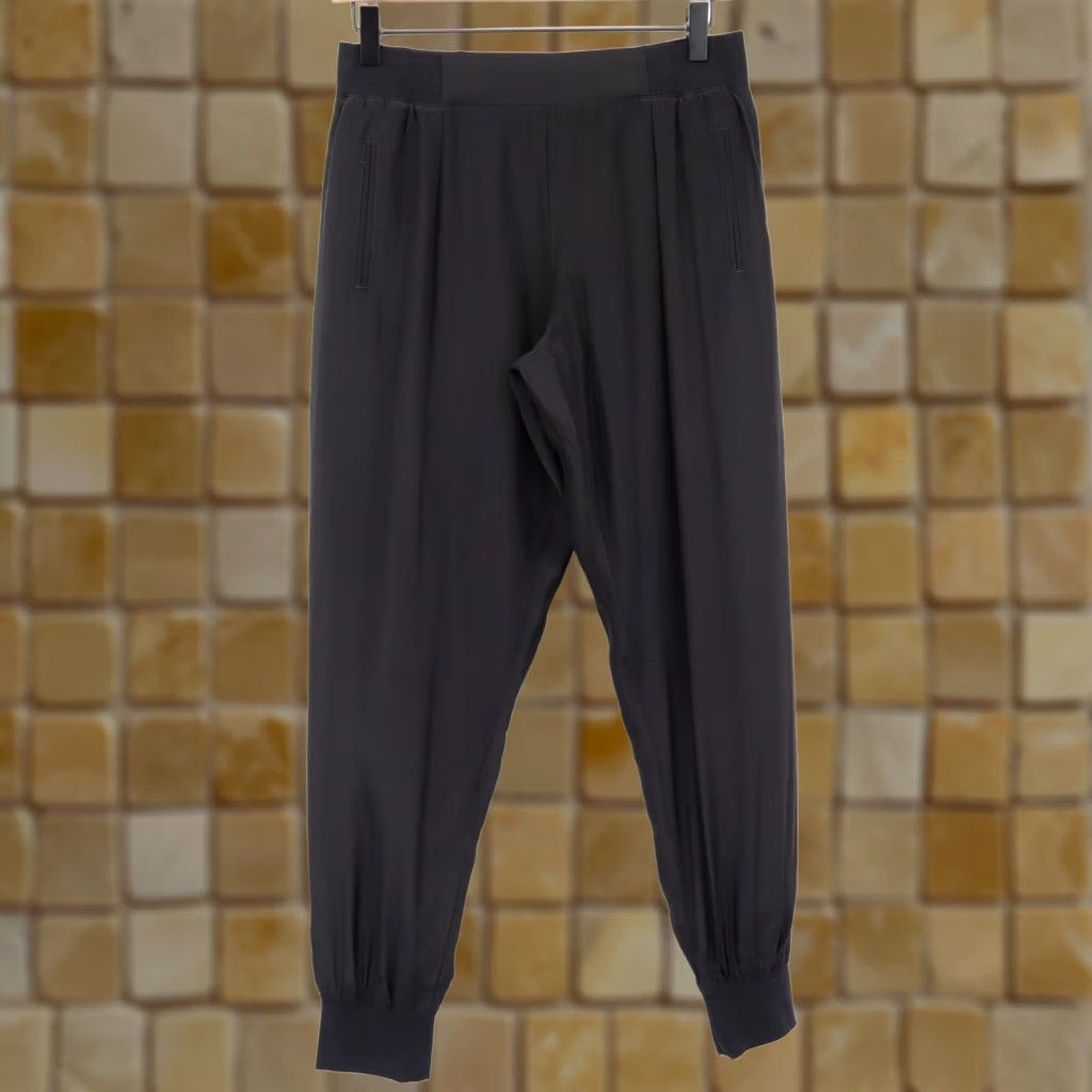 Vintage ATM Silk Joggers Pants Women S Black Pockets Elastic Waist 27" Inseam 14" Waist Pockets Silk ATM Size 28" / US 6 / IT 42 - 1 Thumbnail