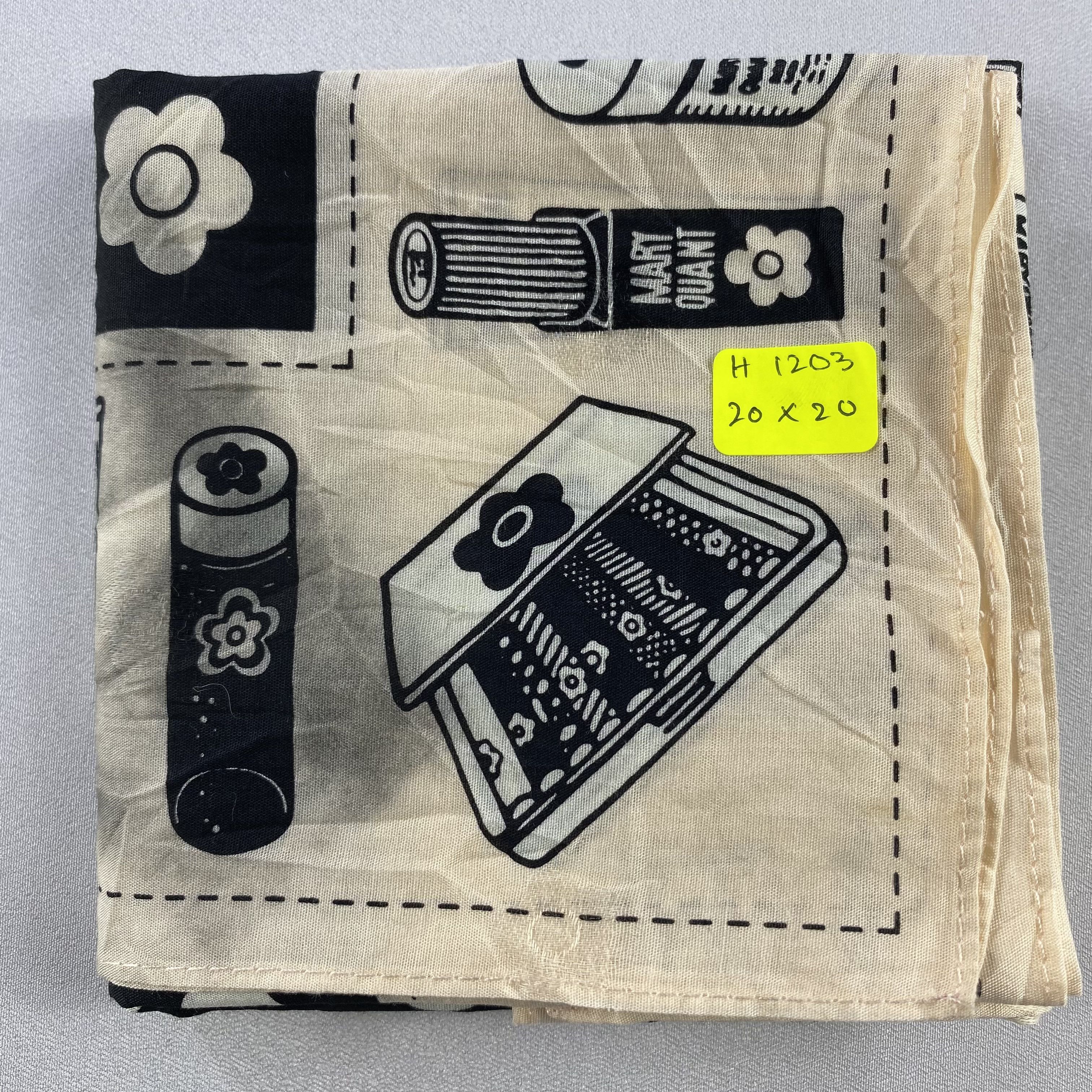 Vintage Vintage Mary Quant Bandana/ Handkerchief / Neckerchief Size ONE SIZE - 5 Thumbnail