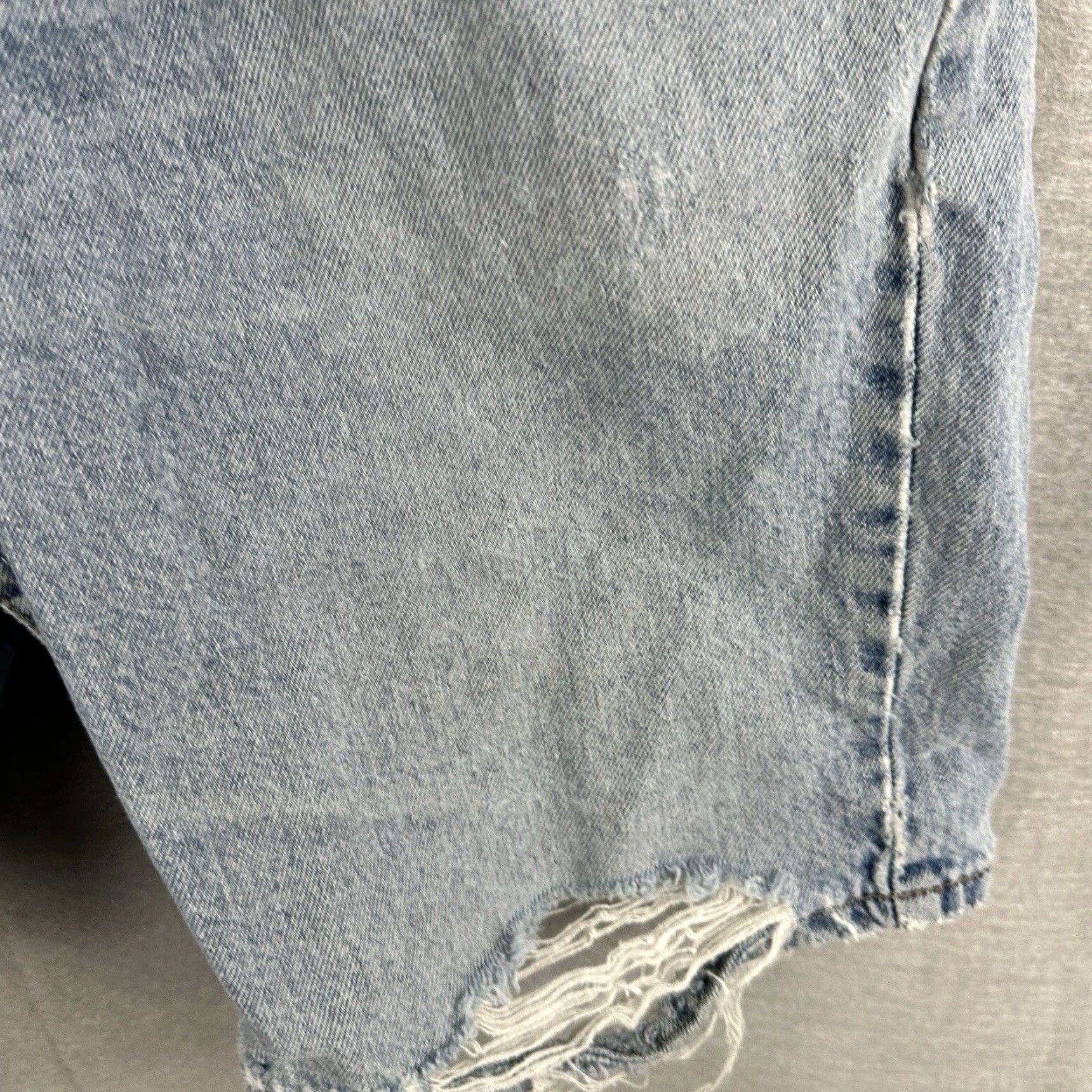 Levi's VINTAGE Levi's 505 Denim Jean Shorts Mens 34 Light Blue Regular Fit Y2K 2004 Summer Jorts Size US 34 / EU 50 - 5 Thumbnail