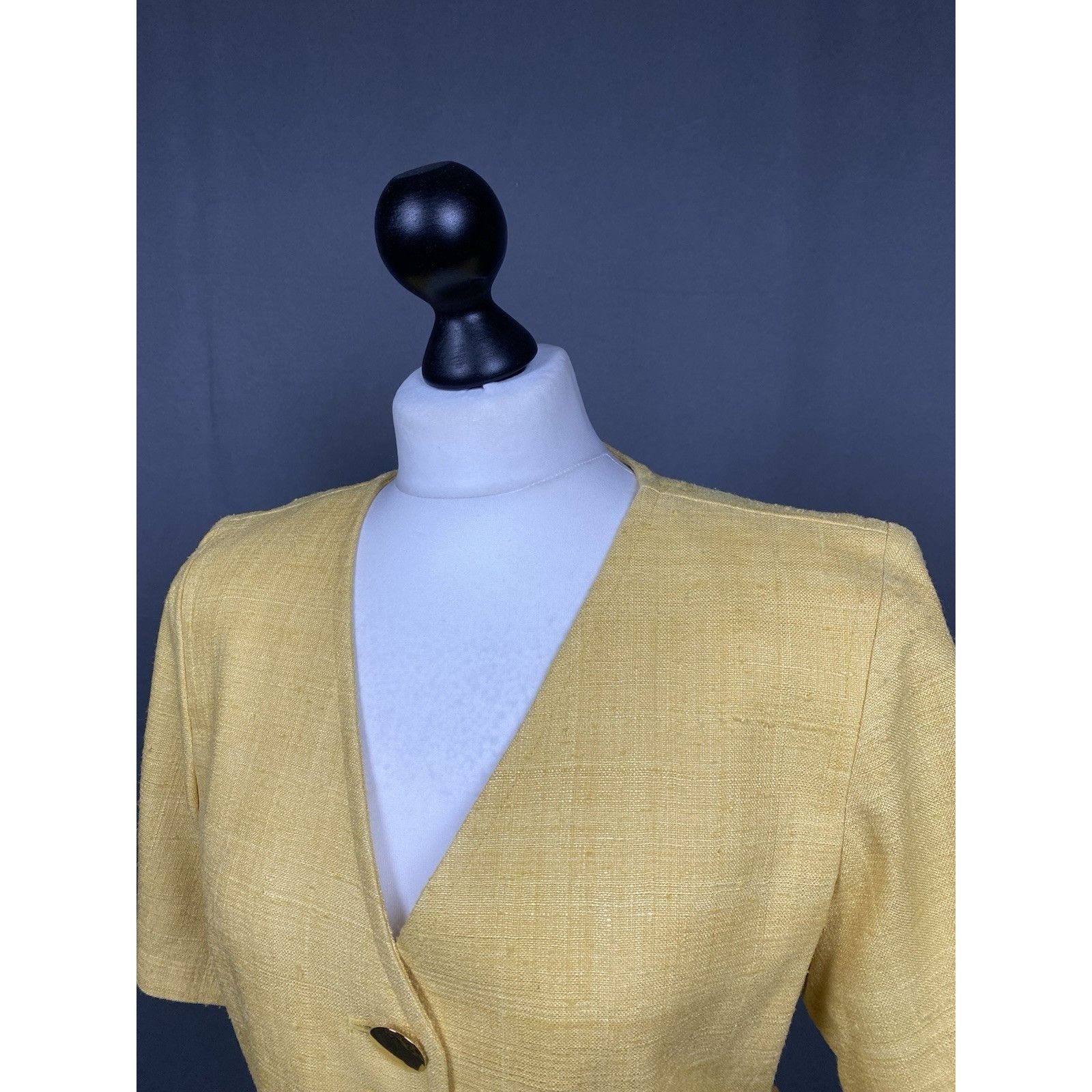 Yves Saint Laurent YSL Variation Women's Yellow Silk Short Sleeve Blazer Jacket Size L / US 10 / IT 46 - 5 Thumbnail