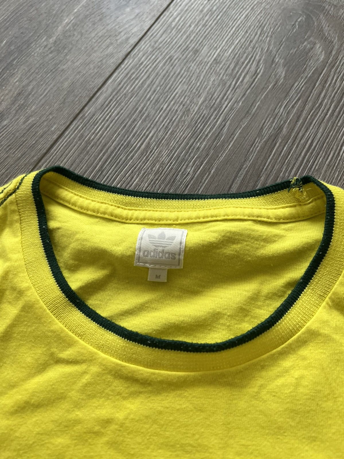 Adidas Vintage Adidas Brasil Football T-Shirt Football Soccer Size US M / EU 48-50 / 2 - 3 Thumbnail