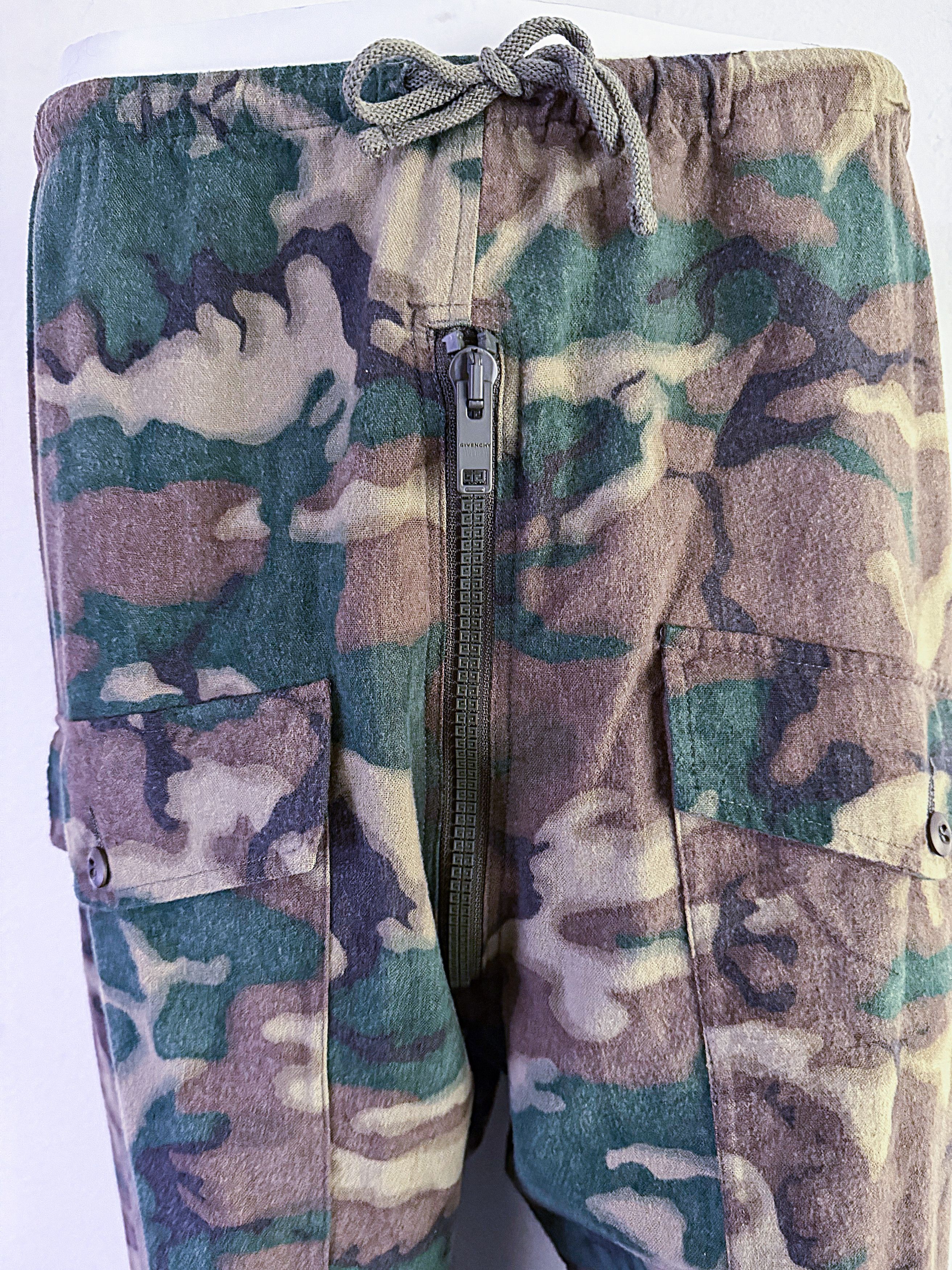 Givenchy Runway FW'23 Oversized Camouflage Cargo Trousers Size US 32 / EU 48 - 7 Thumbnail