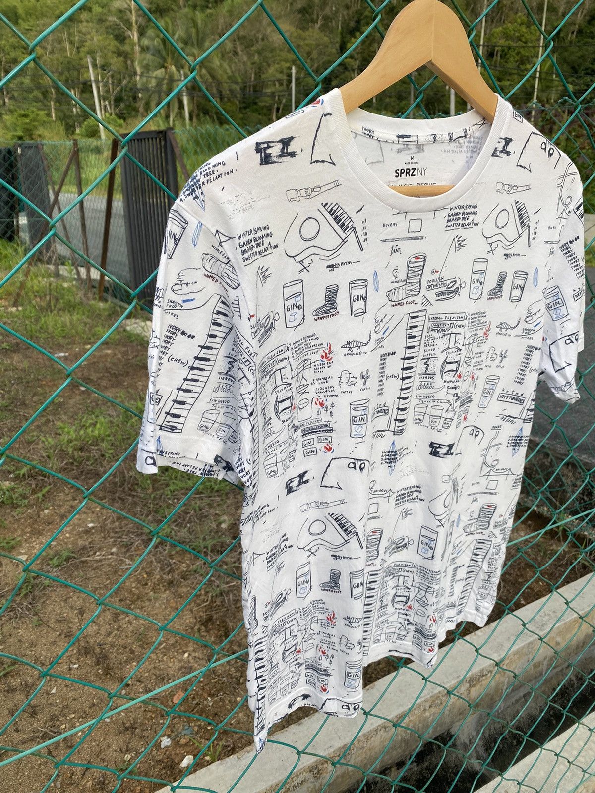Jean-Michel Basquiat Uniqlo X Jean Michel Basquiat Fullprint Tshirt Size US M / EU 48-50 / 2 - 4 Thumbnail