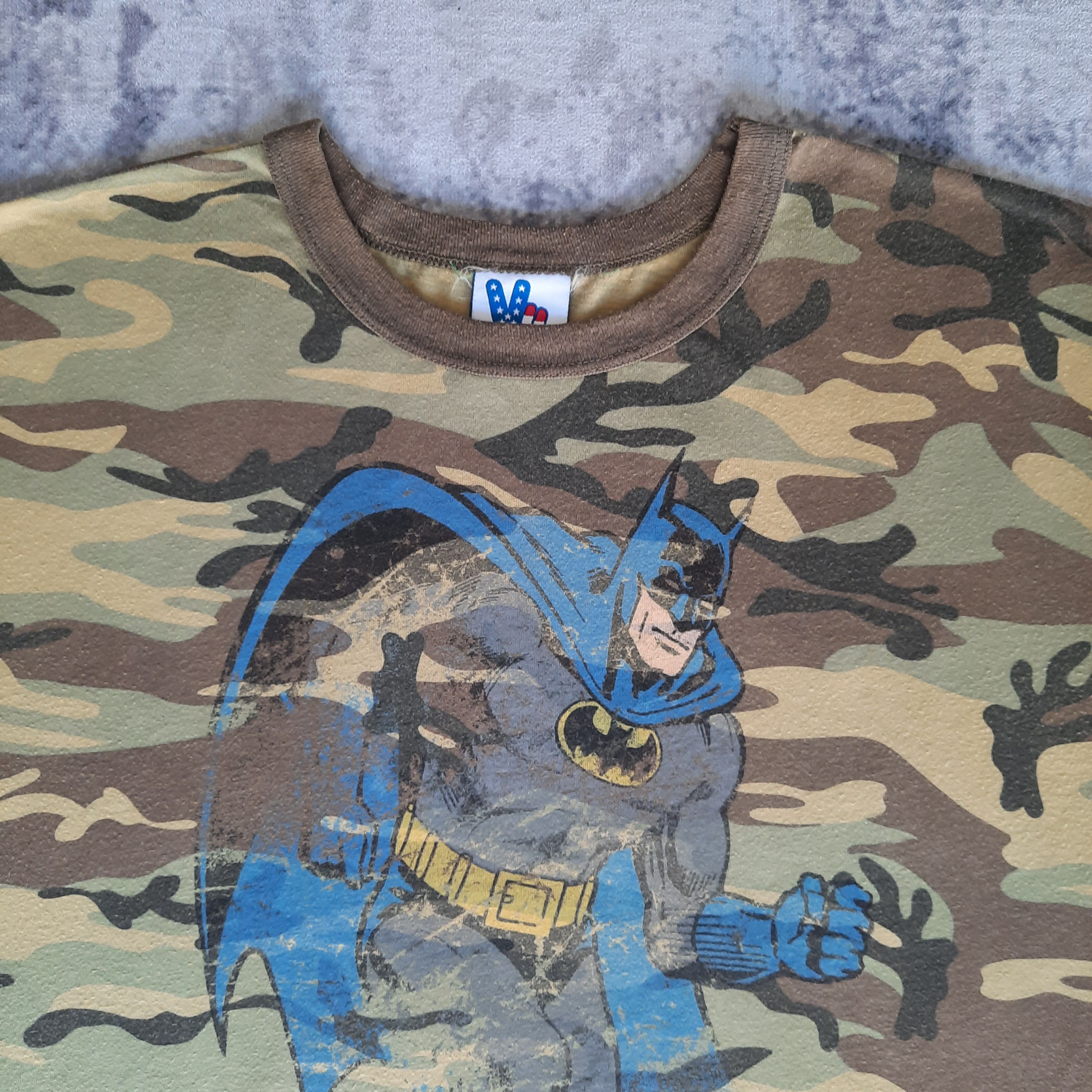 DC Comics 💥 Vintage 2000s dc comic batman classic camo tshirt Size US M / EU 48-50 / 2 - 2 Thumbnail