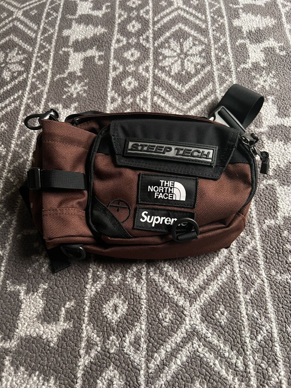 image of North Face X Supreme Sleep Tech Fanny Pack in Black, Men's