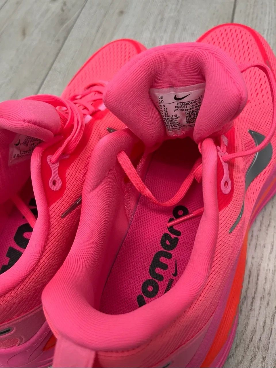 Nike Nike Zoom Vomero 18 Size US 10 / EU 43 - 8 Thumbnail