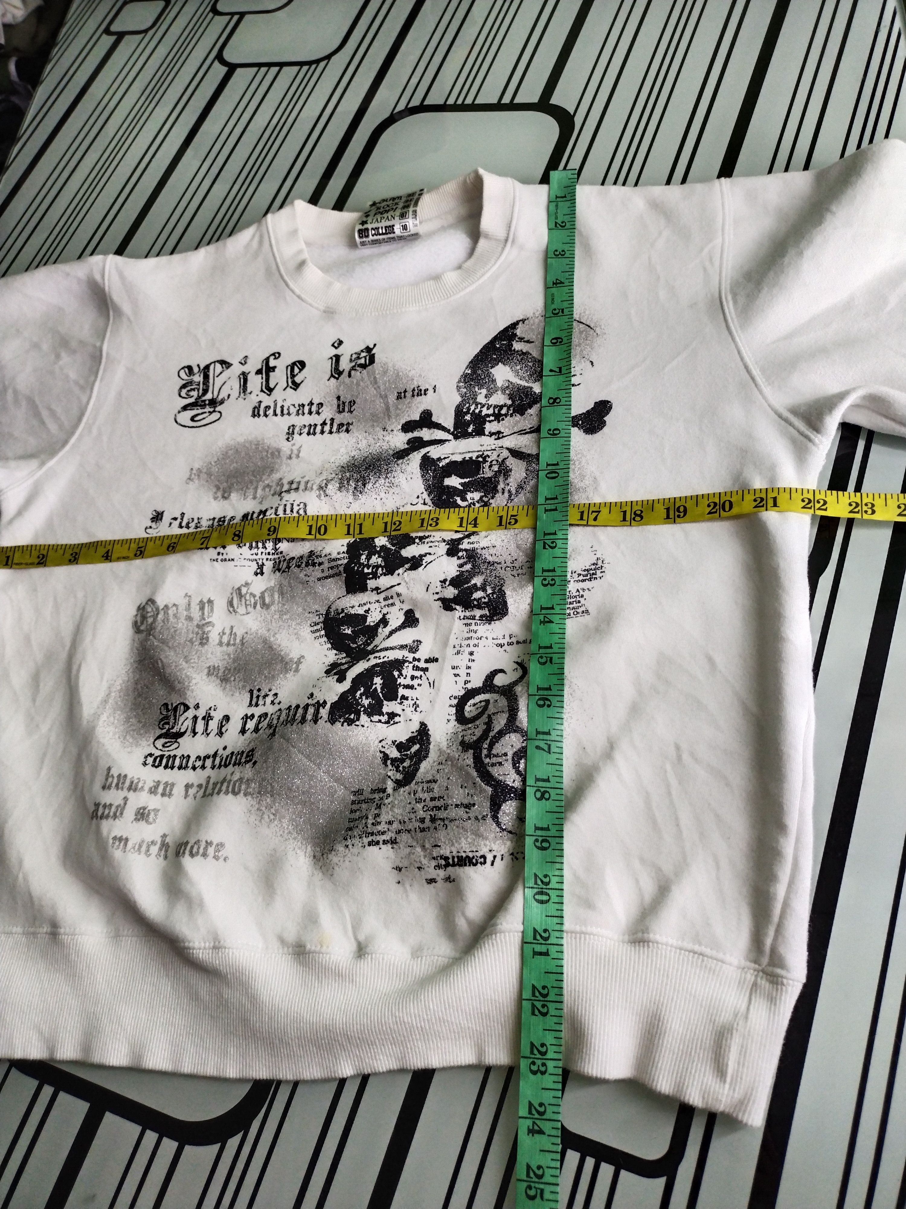 If Six Was Nine × Japanese Brand × Le Grande Bleu (L.G.B.) Vintage Japanese Streetwear Skull Design Sweatshirt Size US L / EU 52-54 / 3 - 11 Thumbnail
