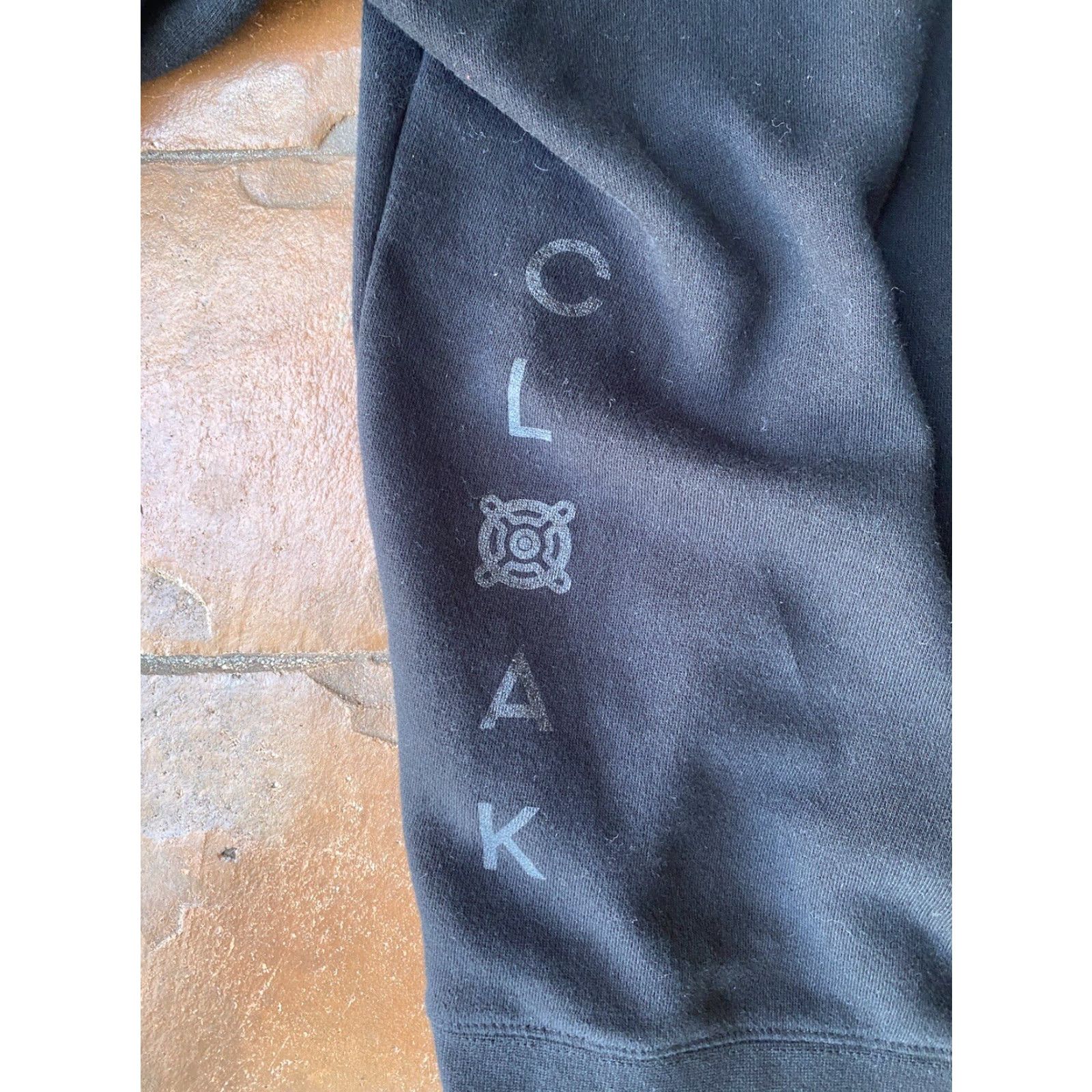 Vintage Cloak Hoodie XL Black Skull Graphic Pullover Sweatshirt Men Regular Crew Neck Size US XL / EU 56 / 4 - 6 Thumbnail