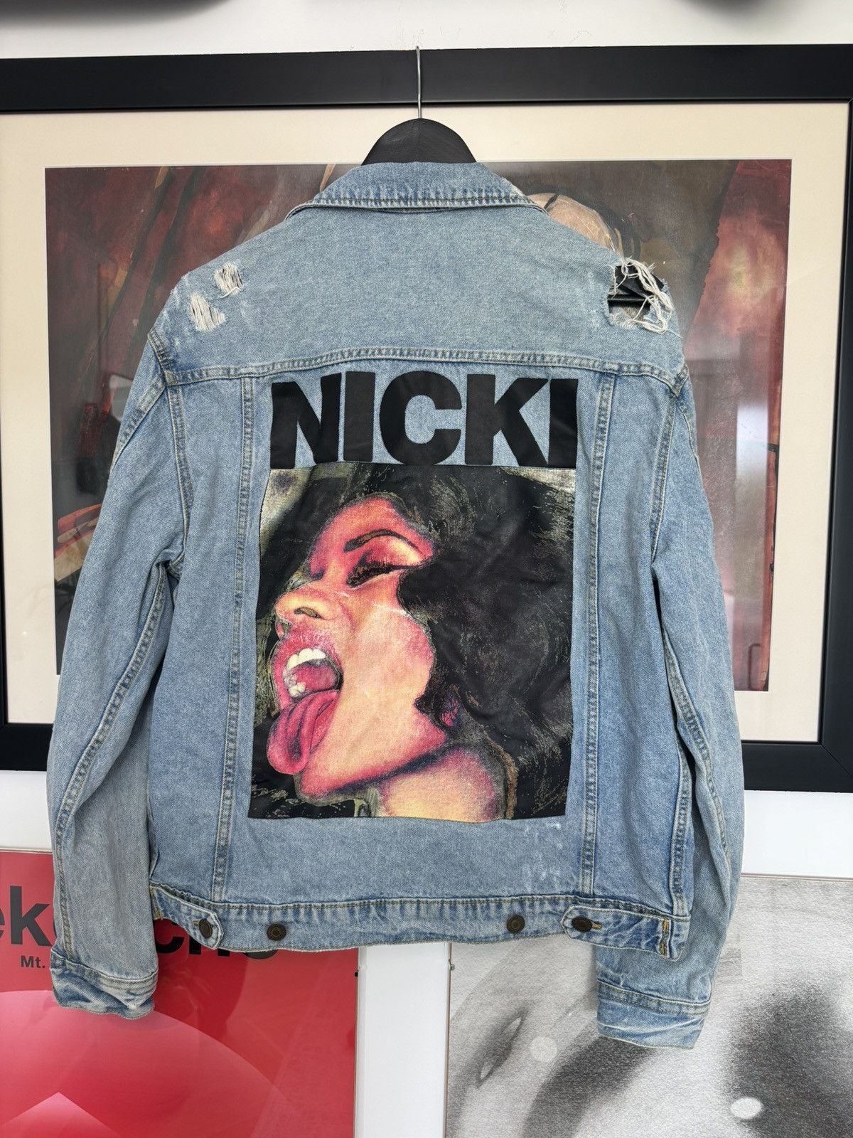 Band Tees NICKI MINAJ X HM MERCHENDISE DENIM JACKET STREETWEAR RARE Size US M / EU 48-50 / 2 - 1 Thumbnail